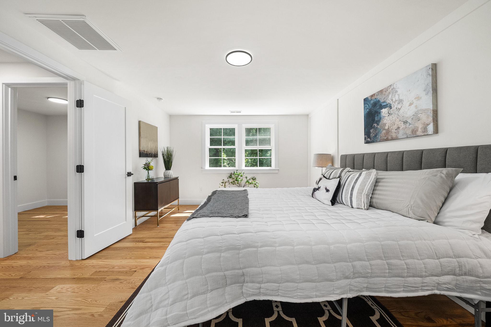 EDGELEA WOODS - Residential