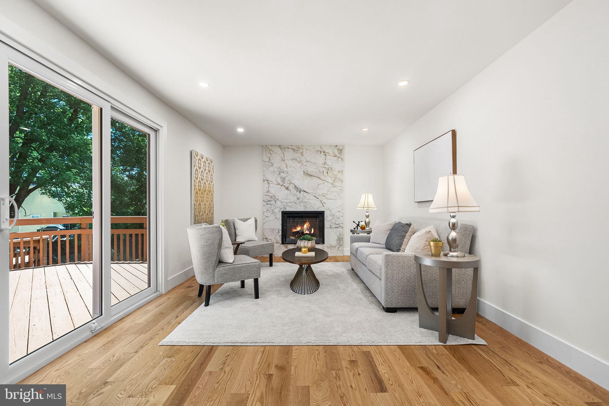 EDGELEA WOODS - Residential