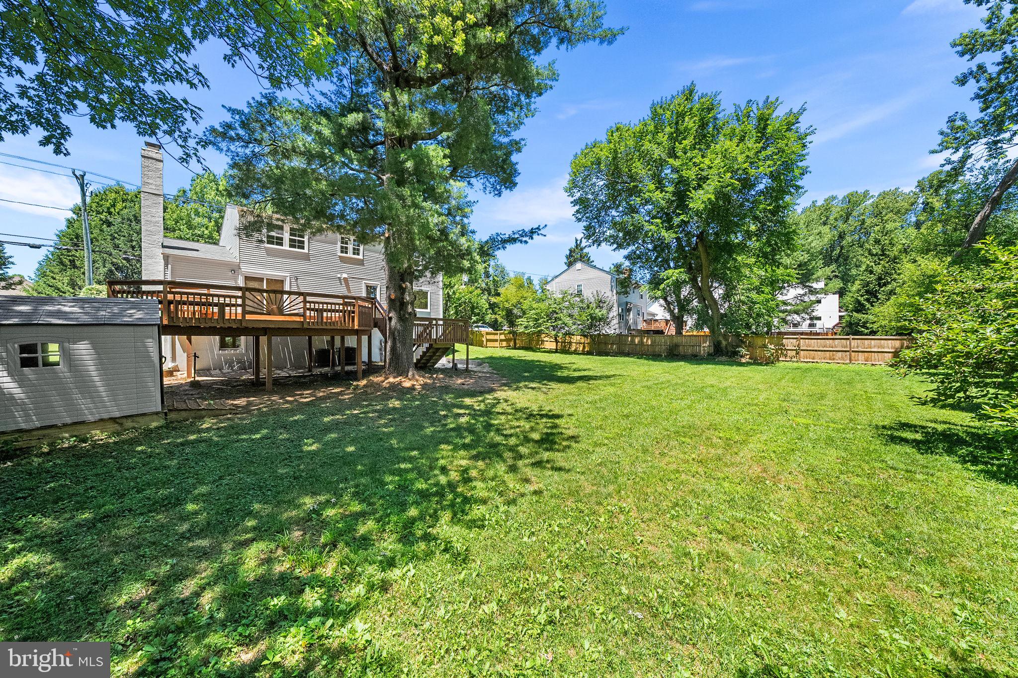 EDGELEA WOODS - Residential