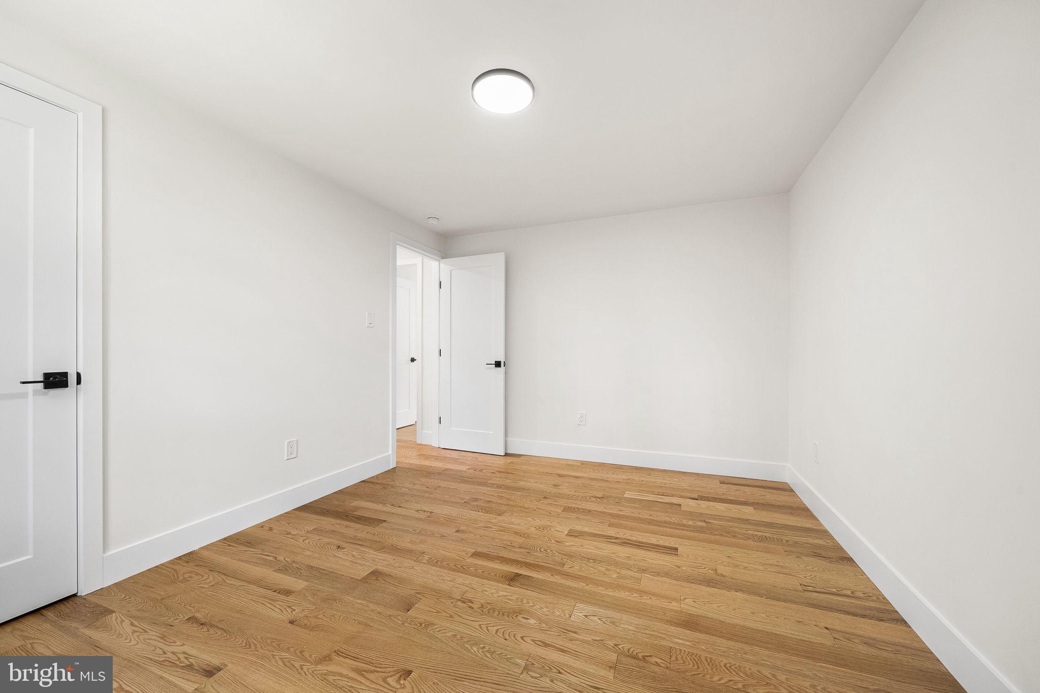 EDGELEA WOODS - Residential