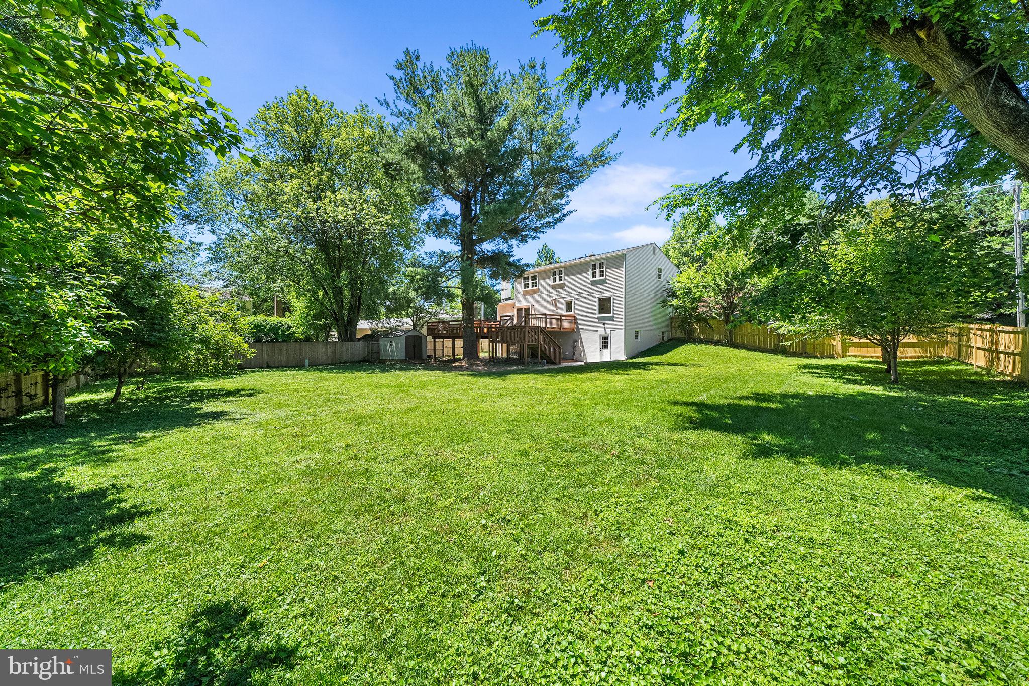 EDGELEA WOODS - Residential