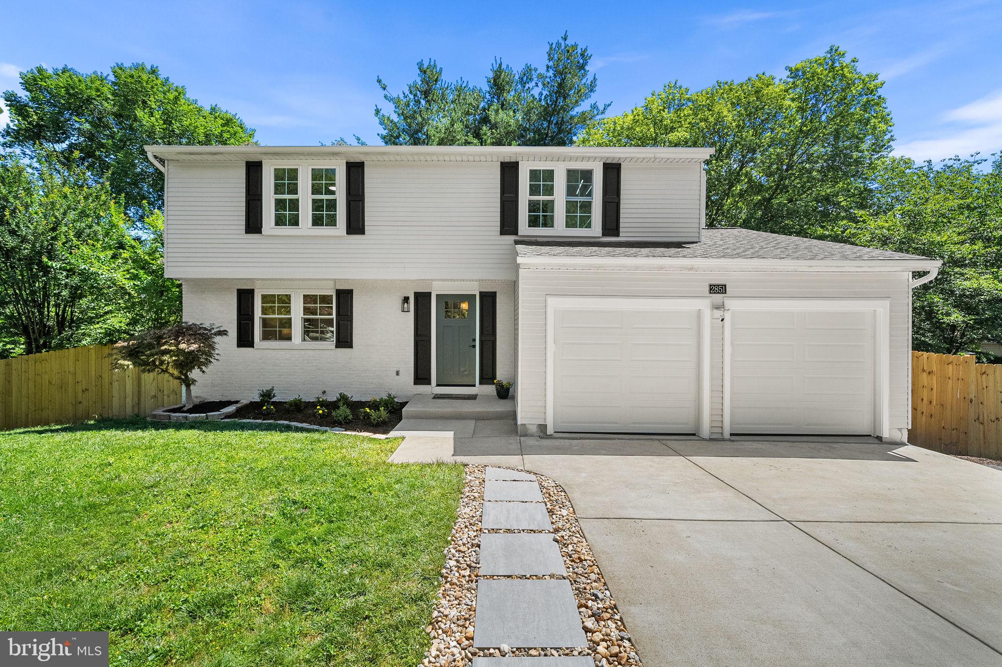 EDGELEA WOODS - Residential