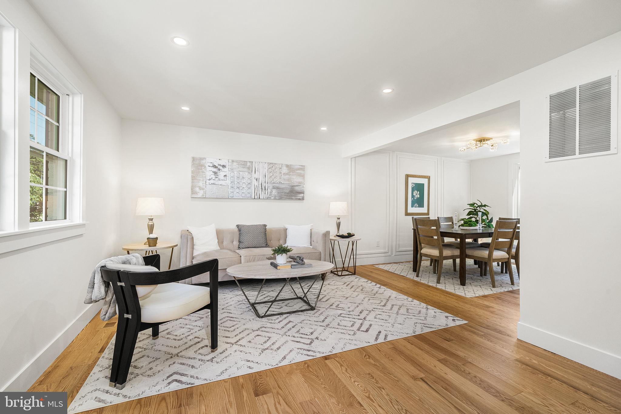 EDGELEA WOODS - Residential