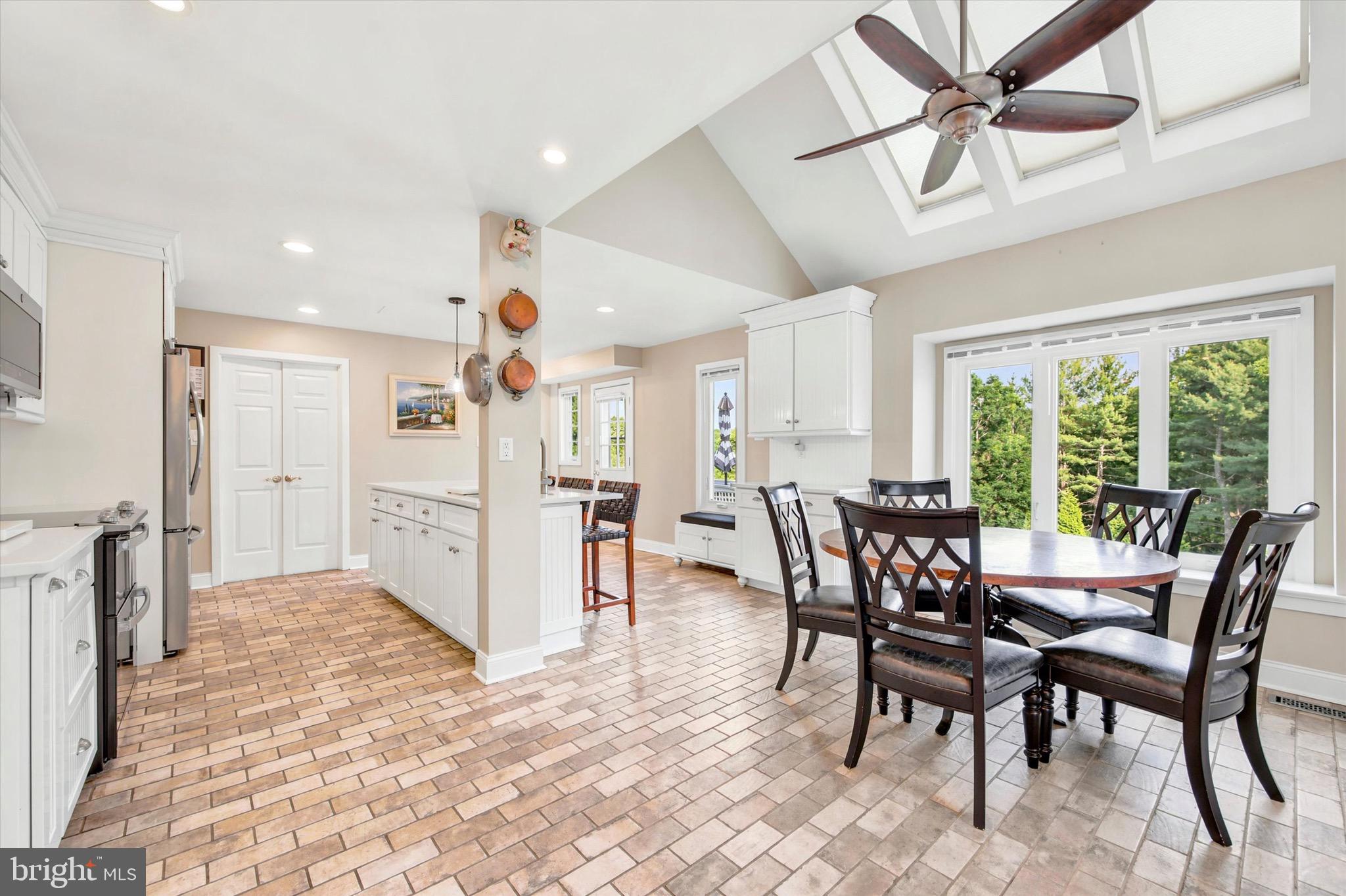 GREENE COUNTRIE - Residential