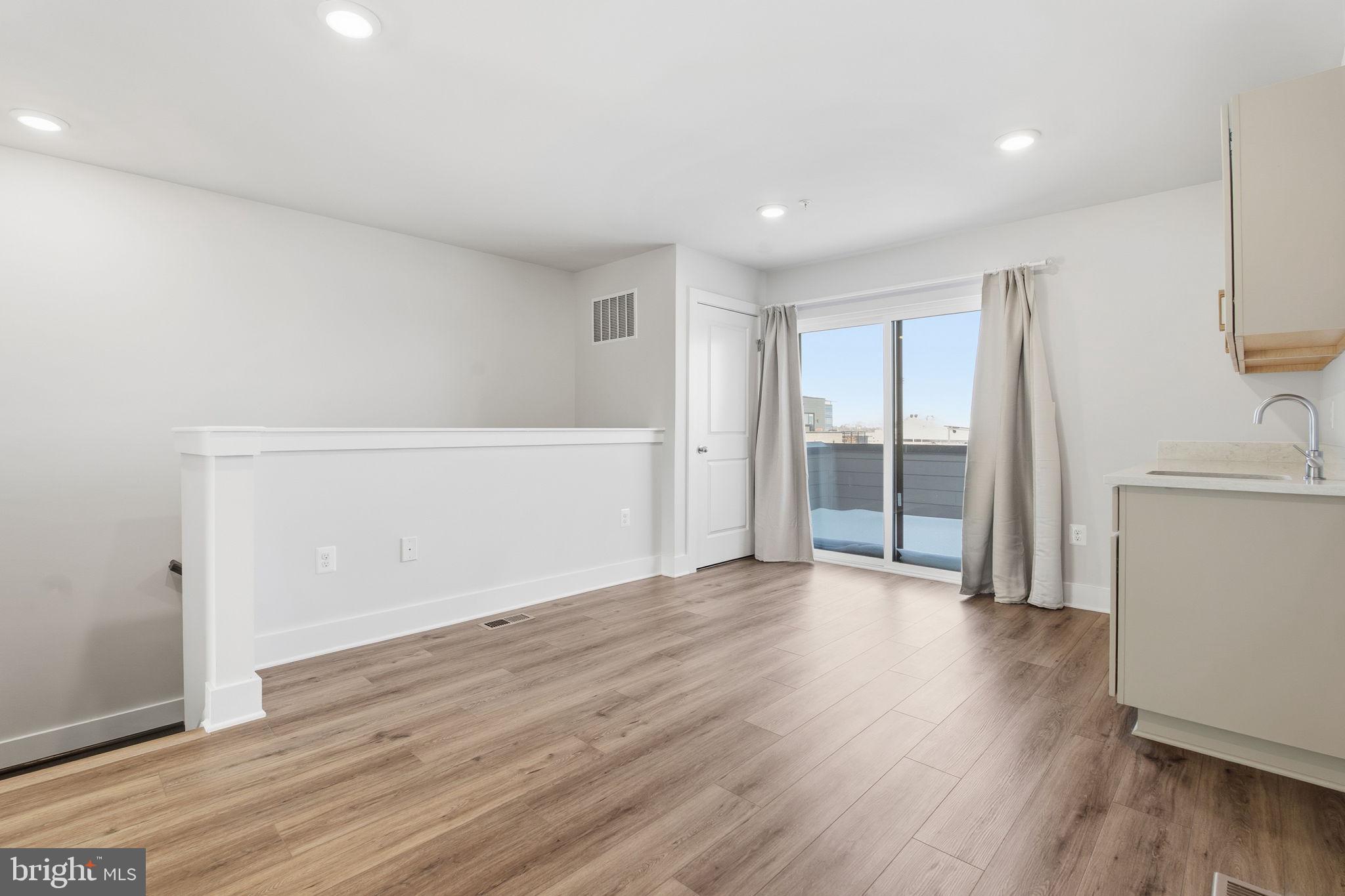 LOCKE LANDING - Residential Lease