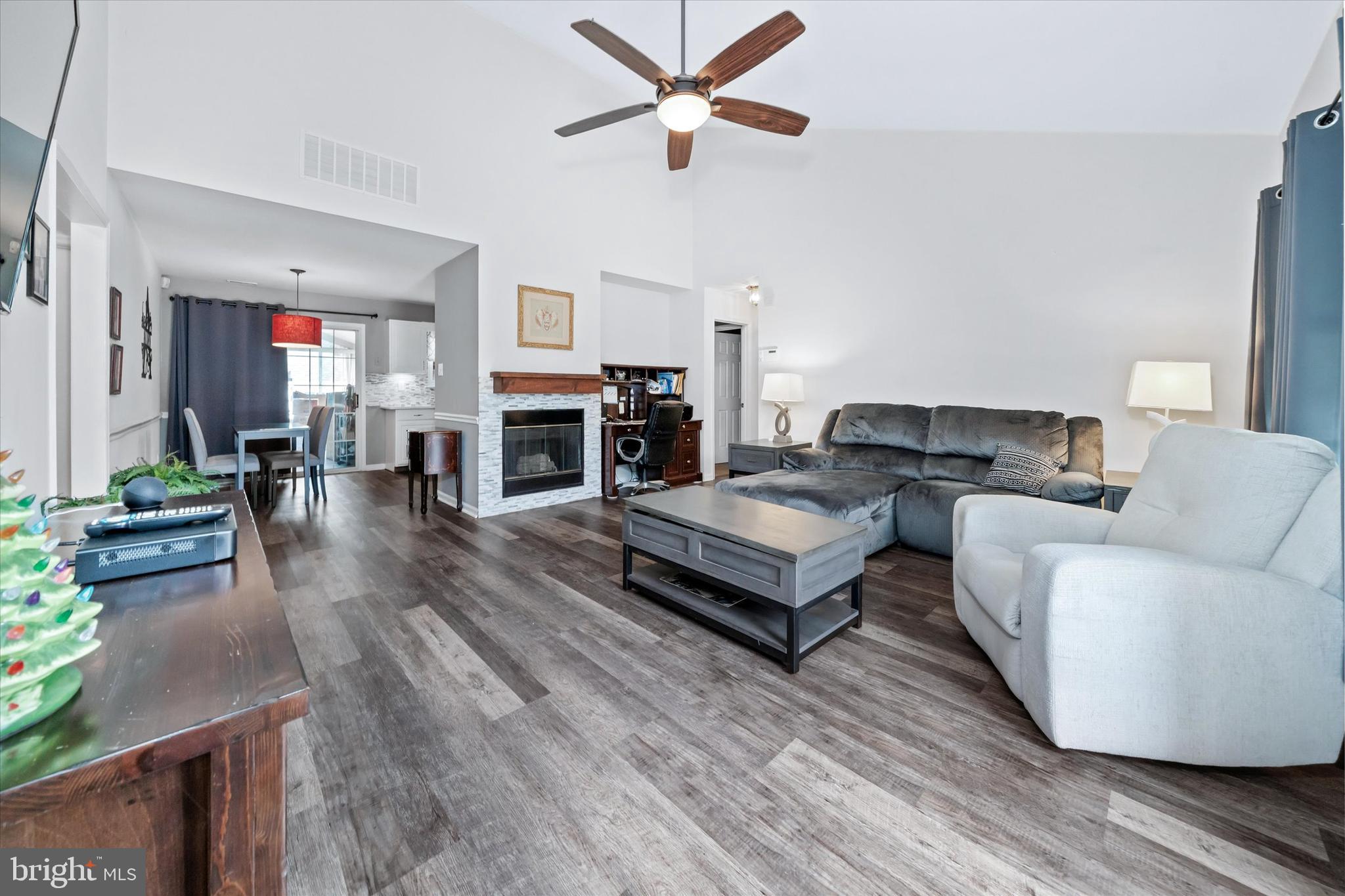 WHETHERSFIELD - Residential