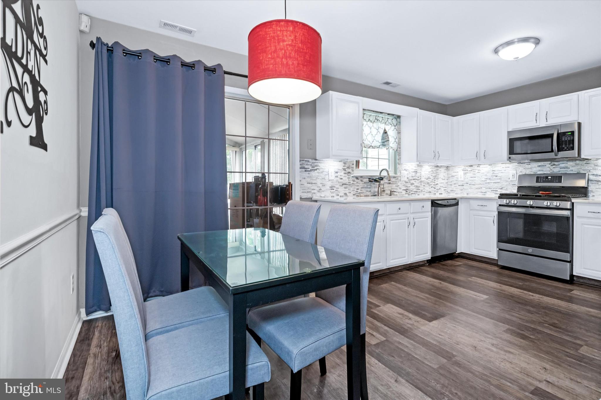 WHETHERSFIELD - Residential