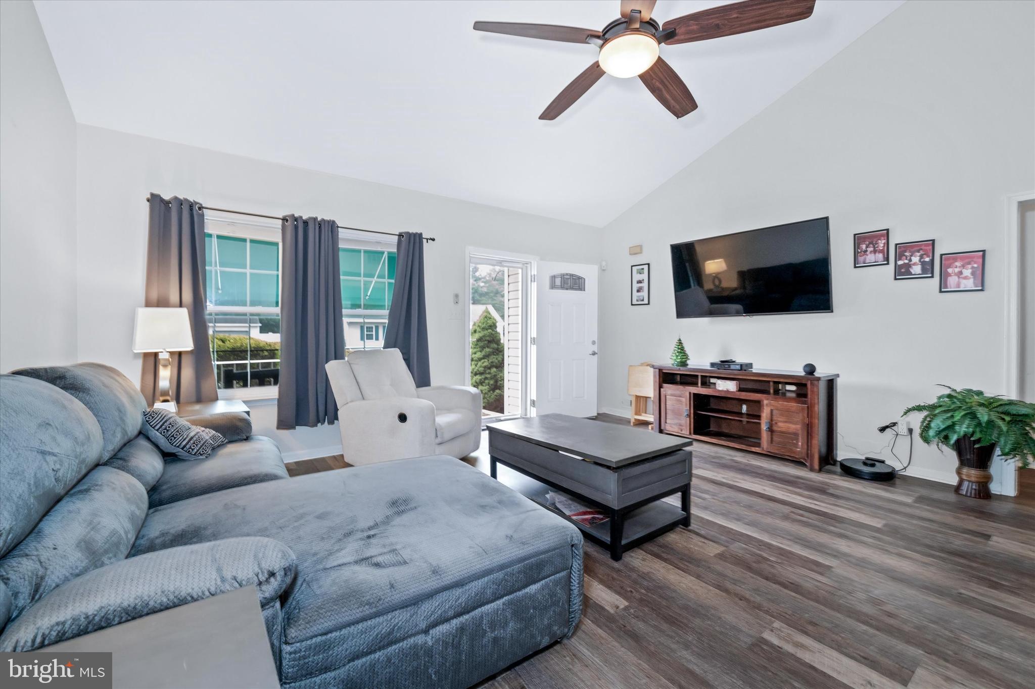 WHETHERSFIELD - Residential