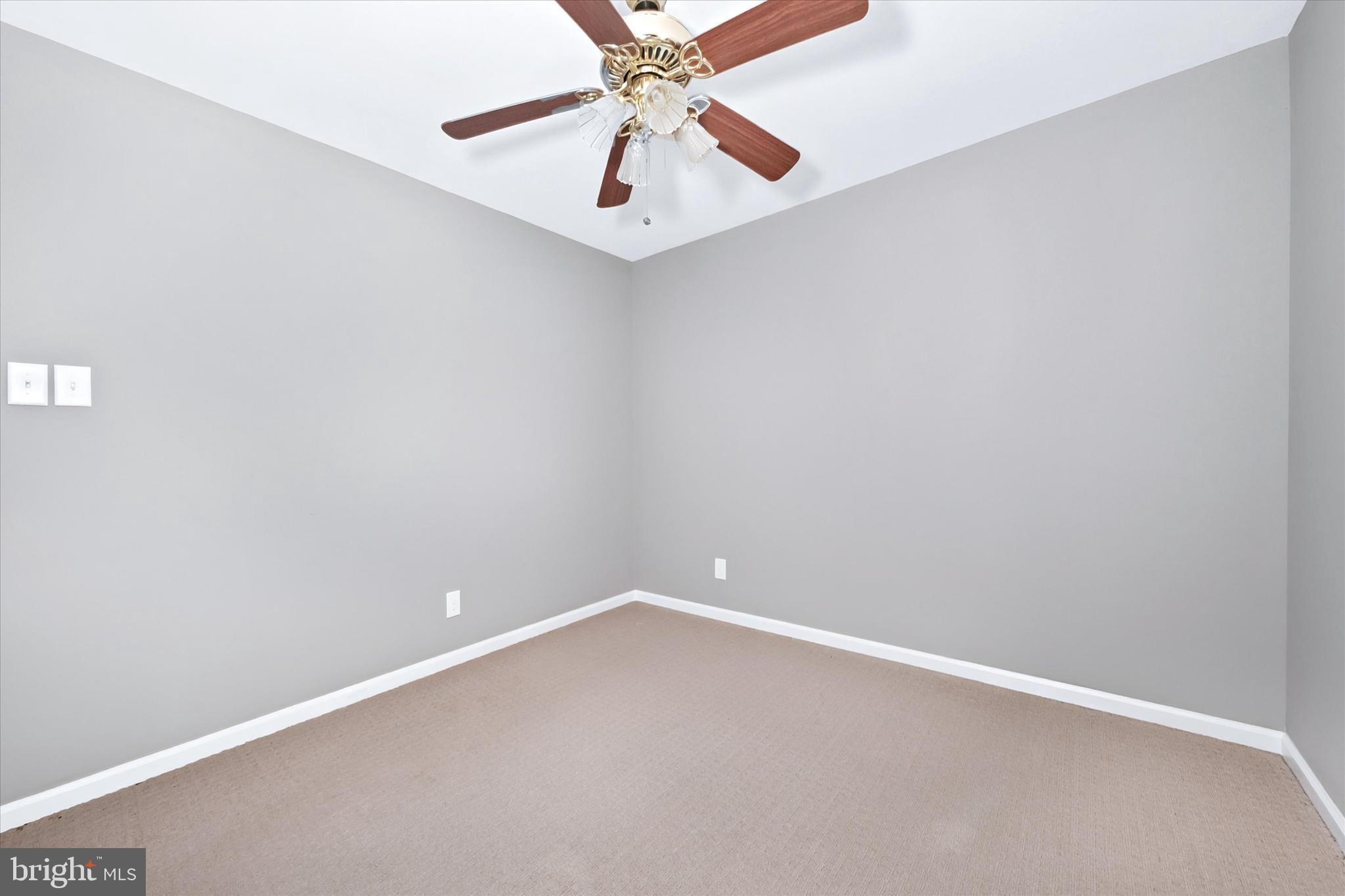 WHETHERSFIELD - Residential