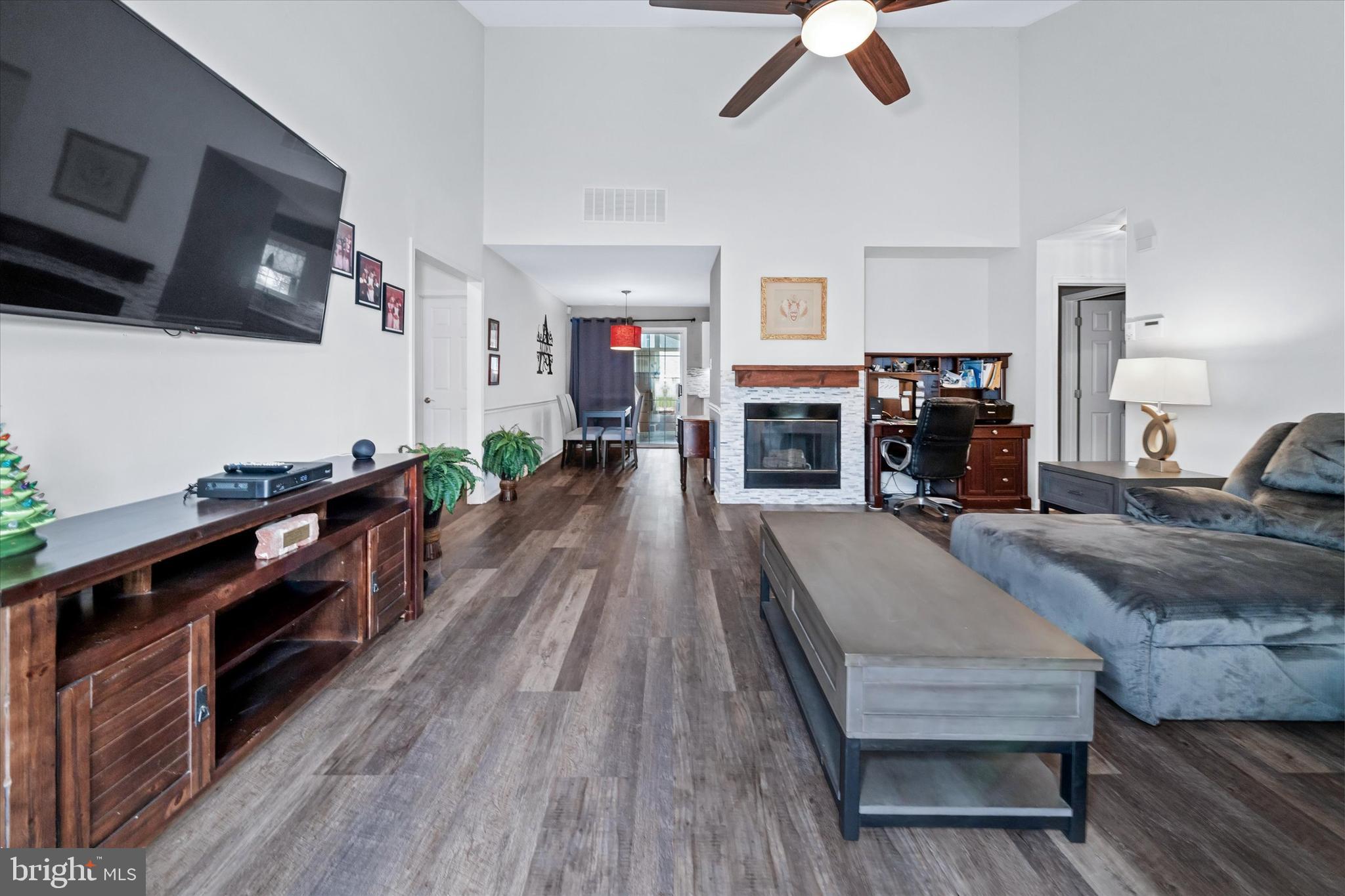 WHETHERSFIELD - Residential