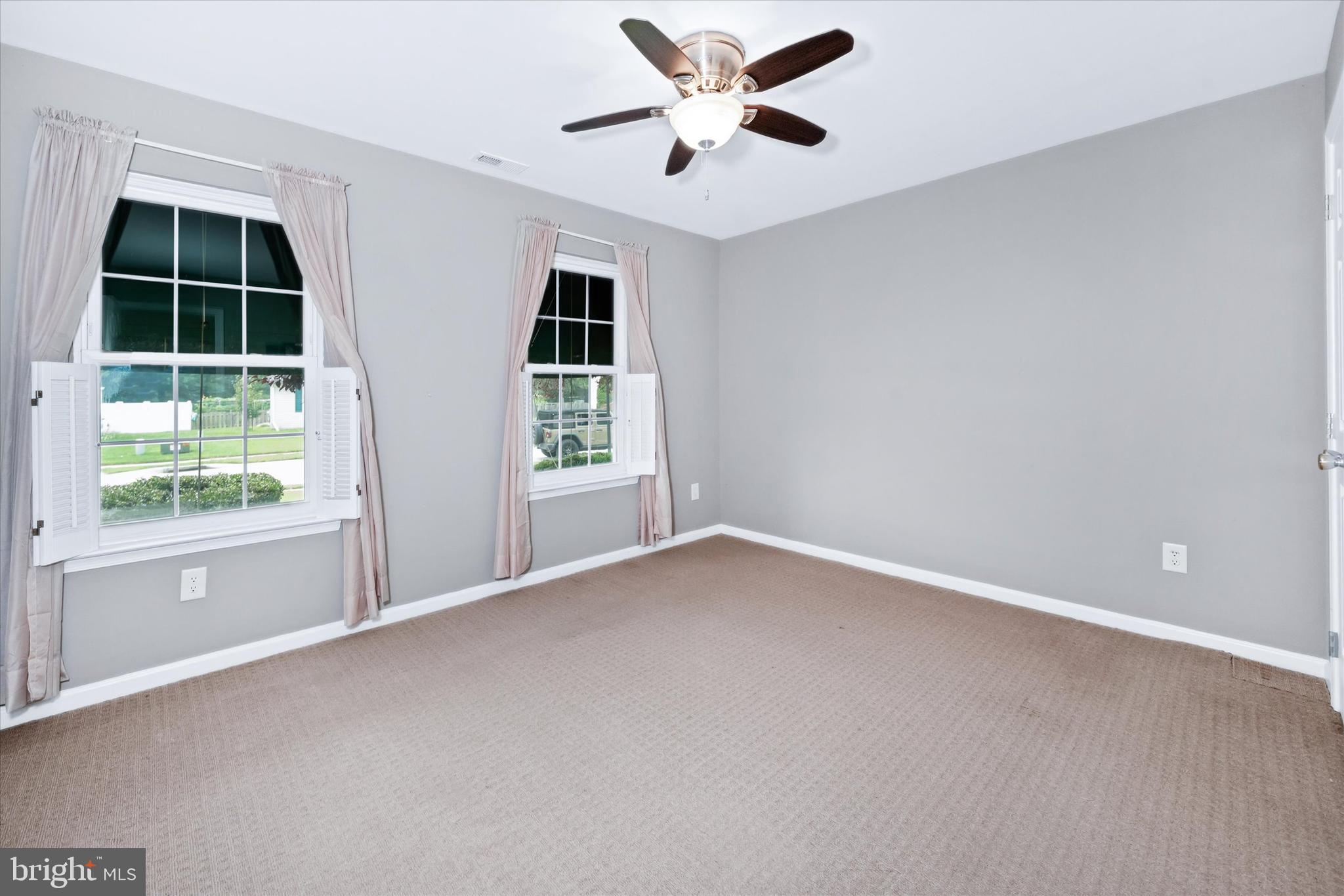 WHETHERSFIELD - Residential