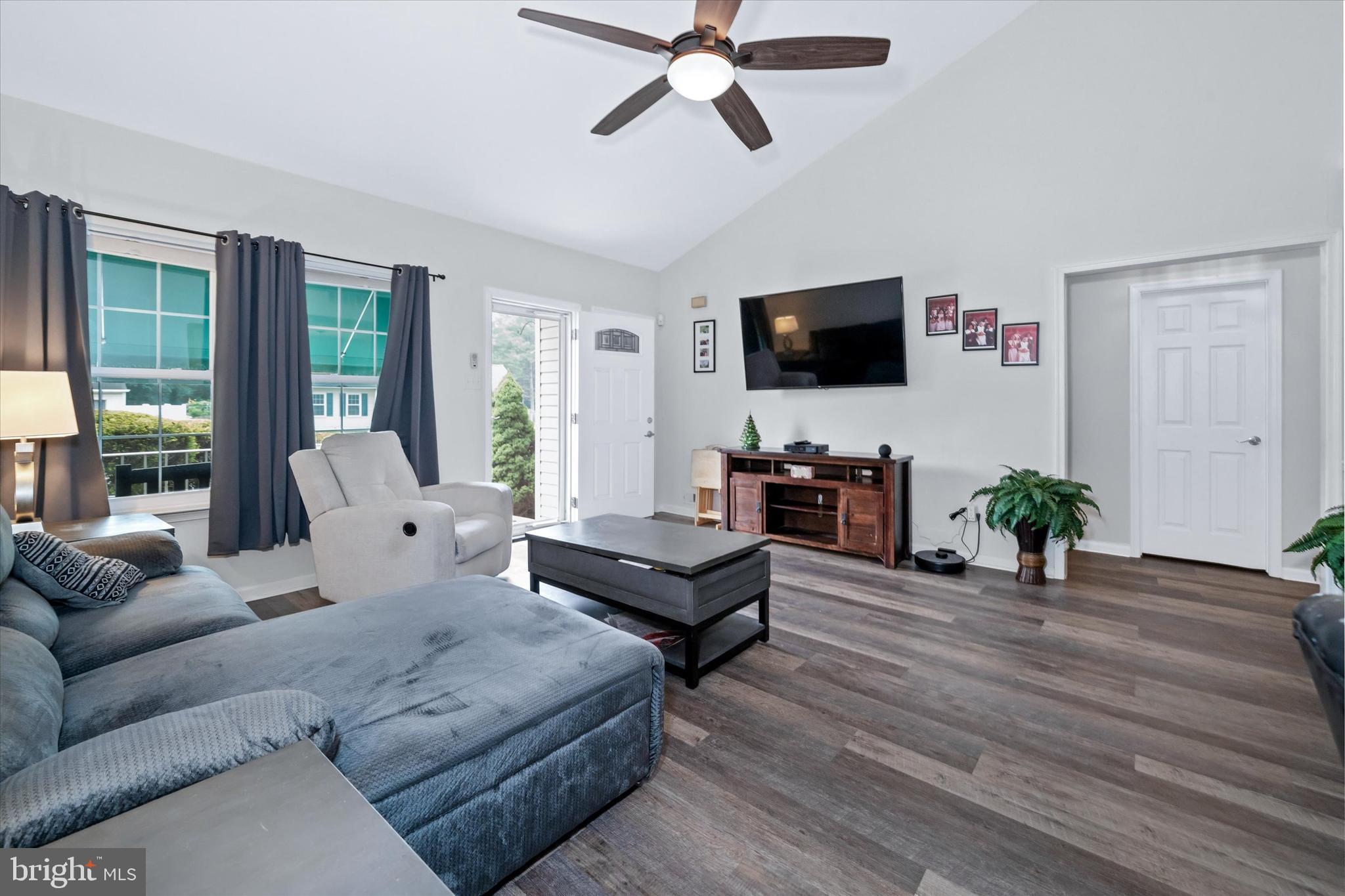 WHETHERSFIELD - Residential