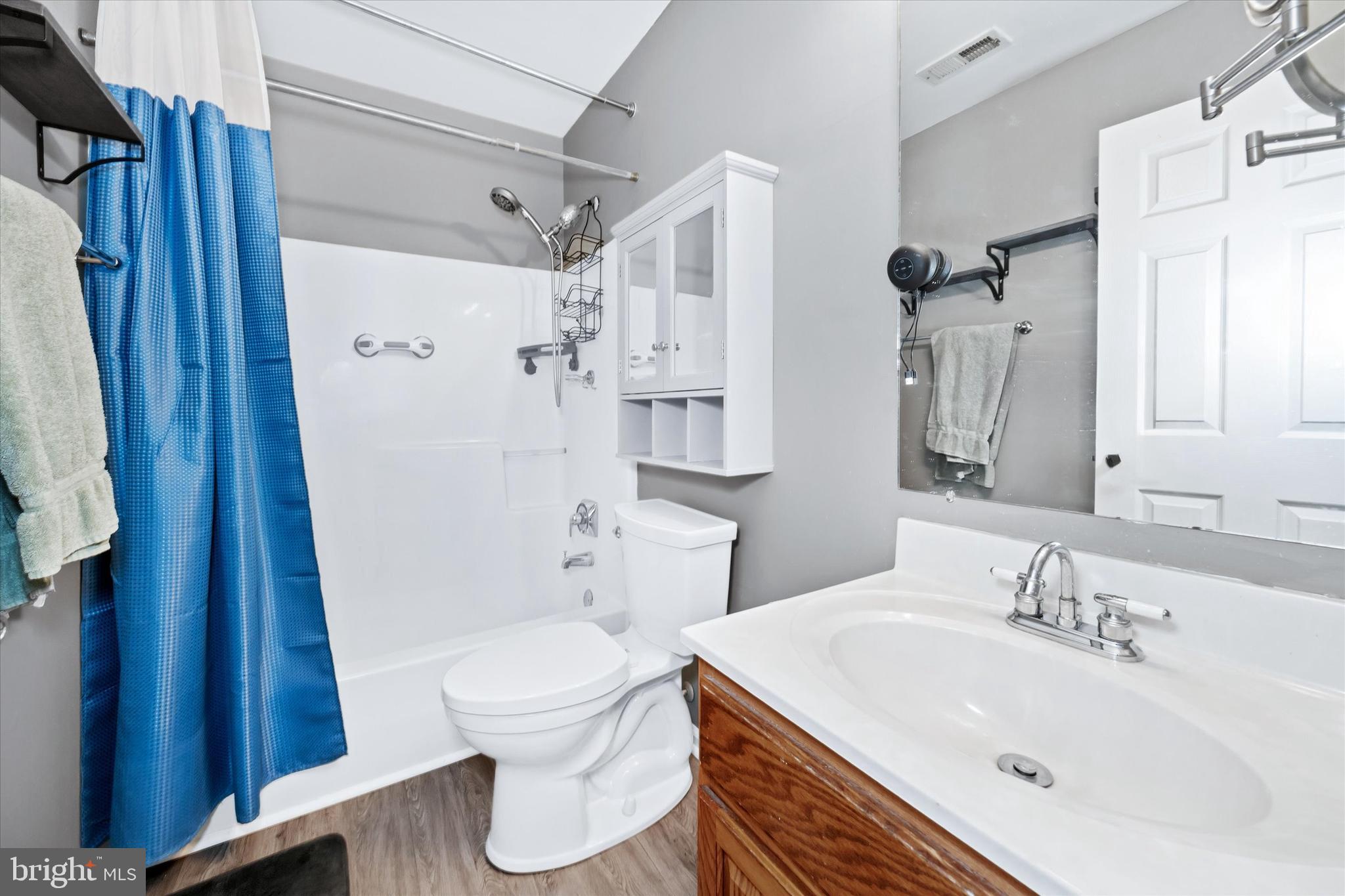 WHETHERSFIELD - Residential