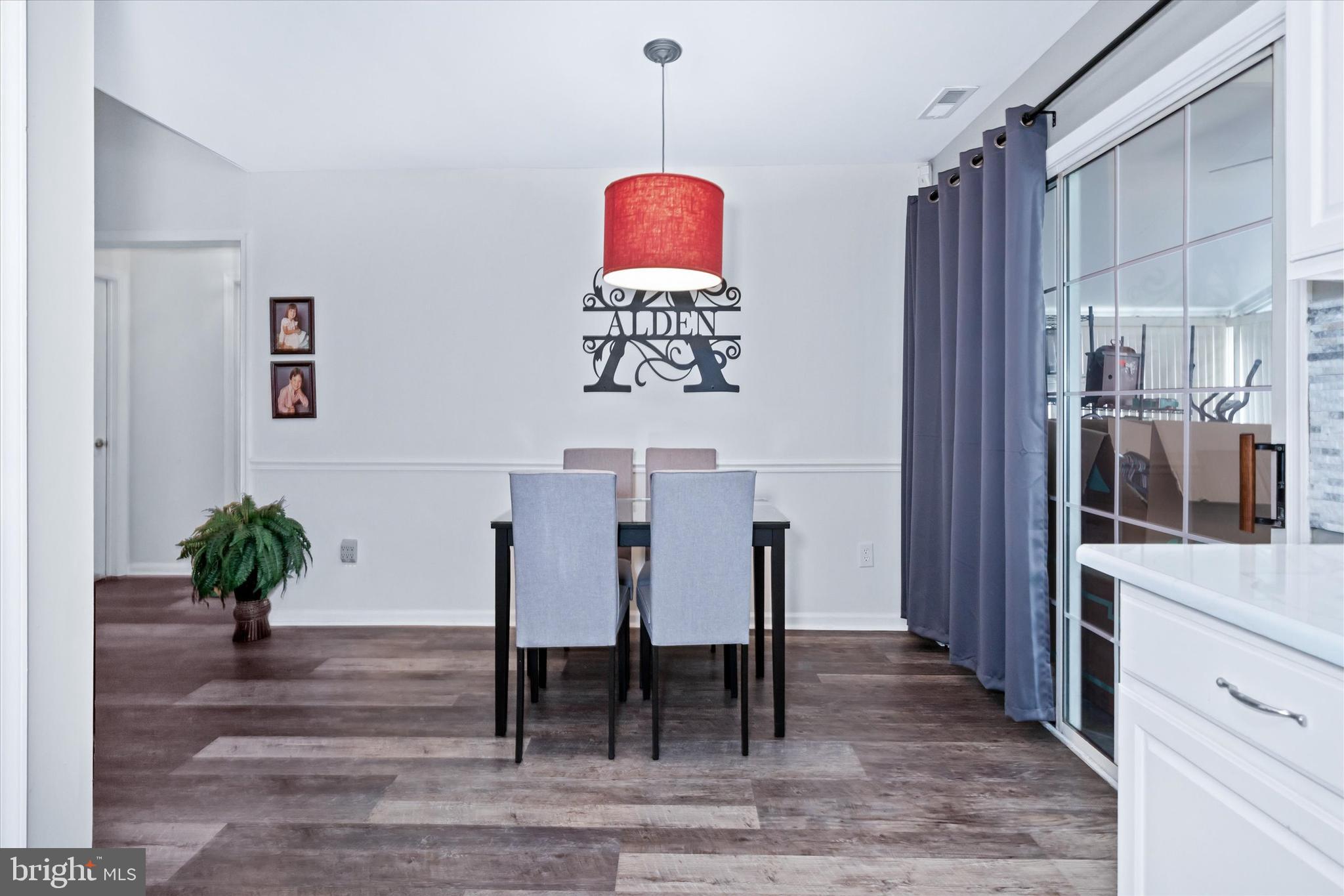 WHETHERSFIELD - Residential