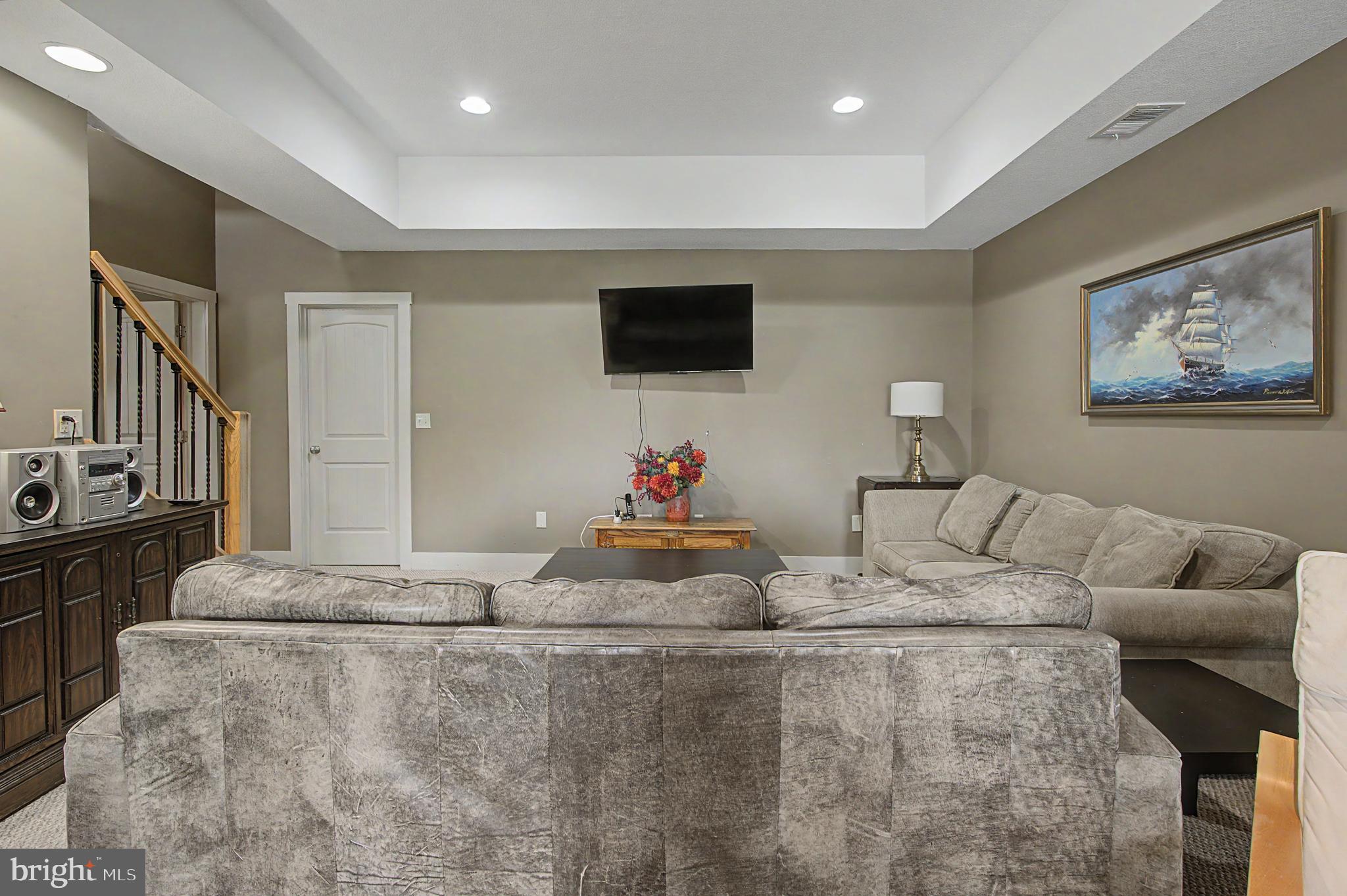 TIMBERLAKE VILLAGE - Residential