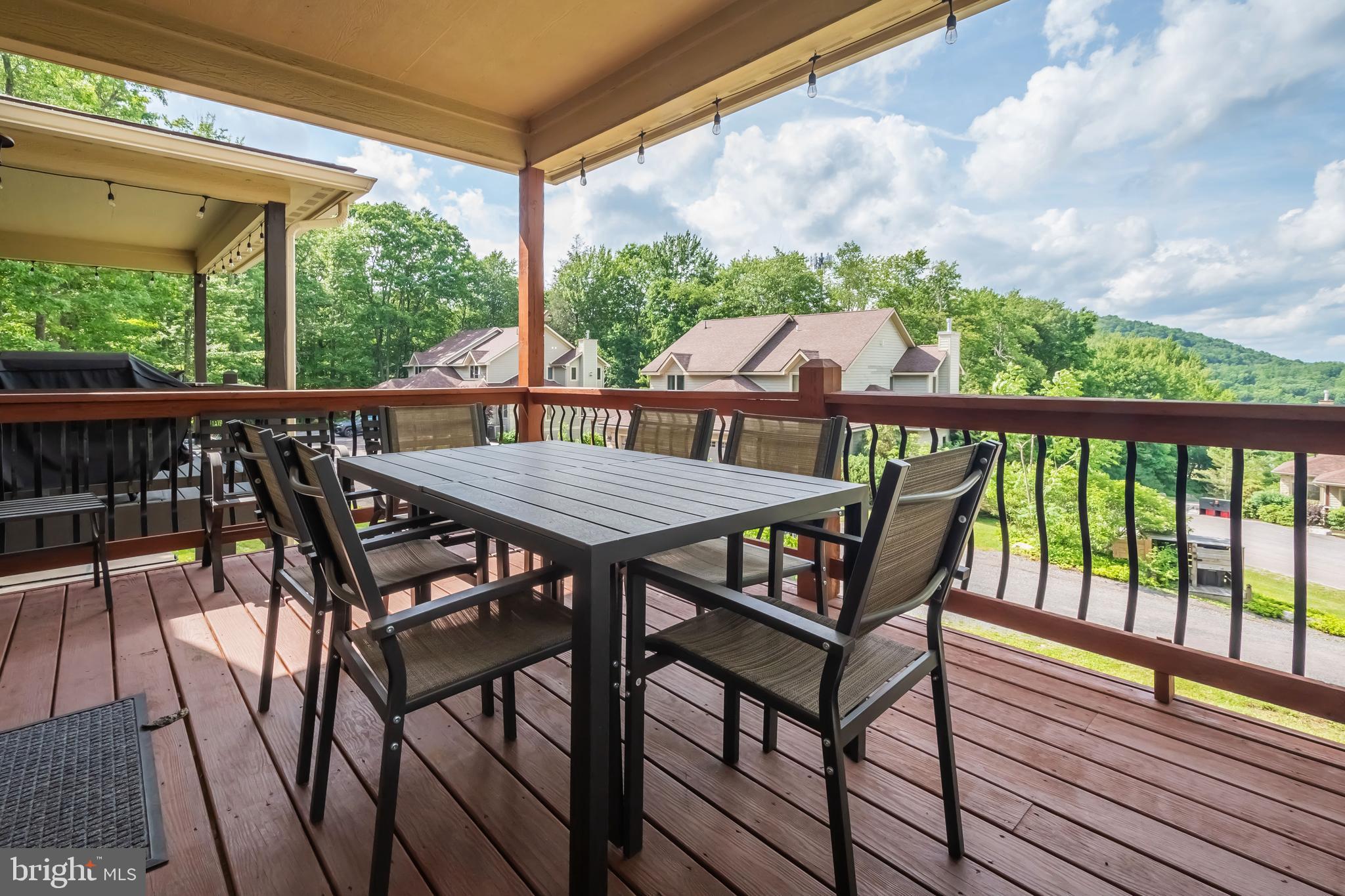 TIMBERLAKE VILLAGE - Residential