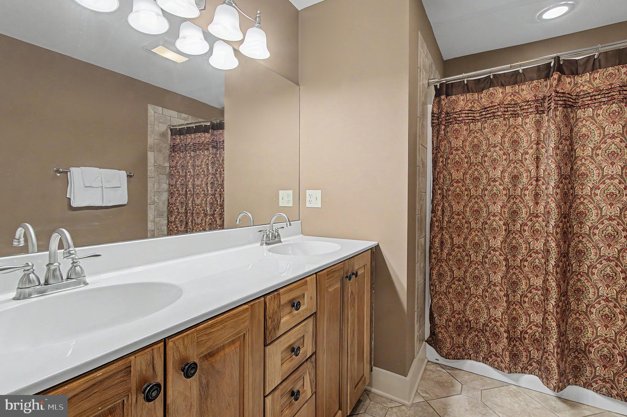 TIMBERLAKE VILLAGE - Residential