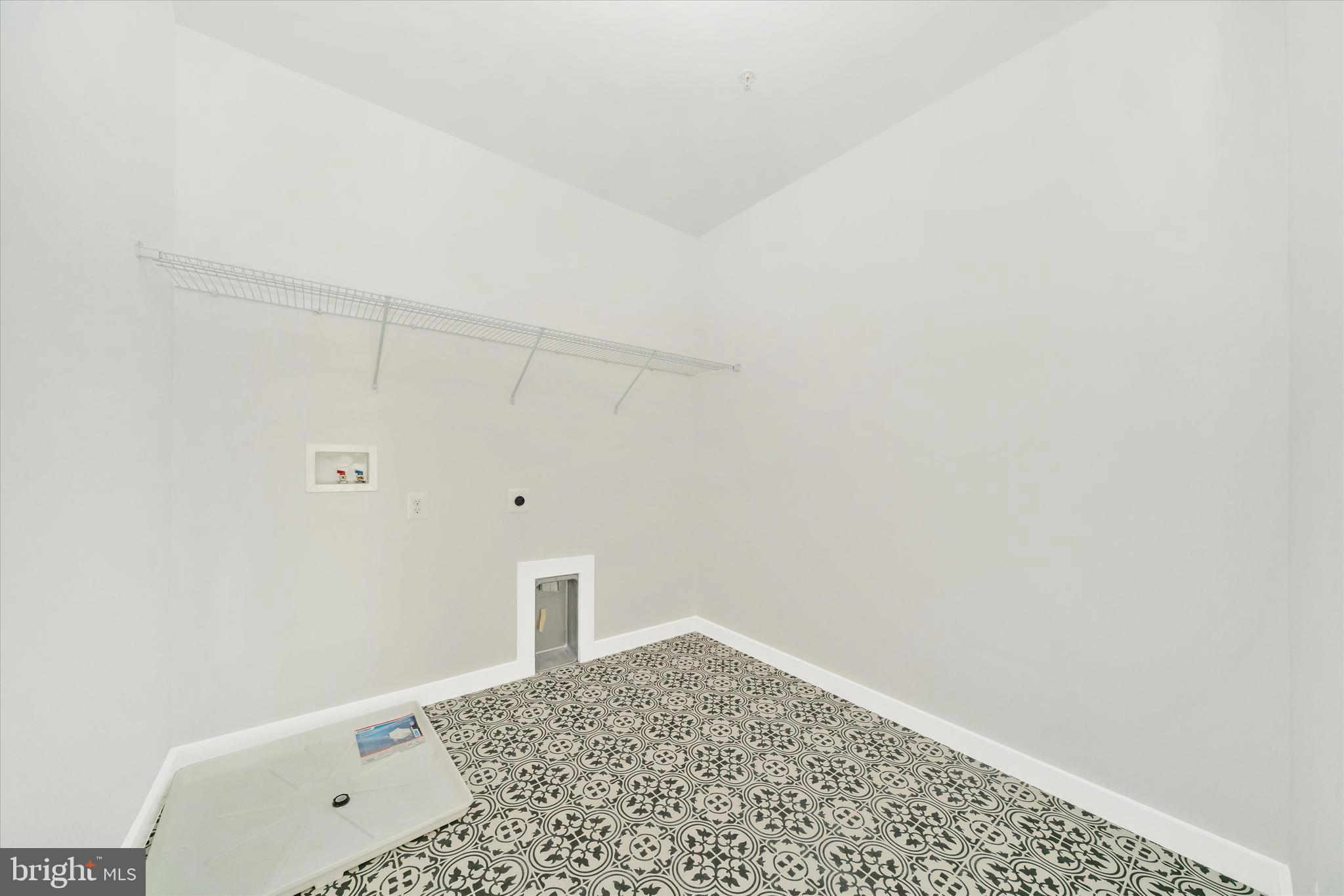 MILLERSVILLE - Residential