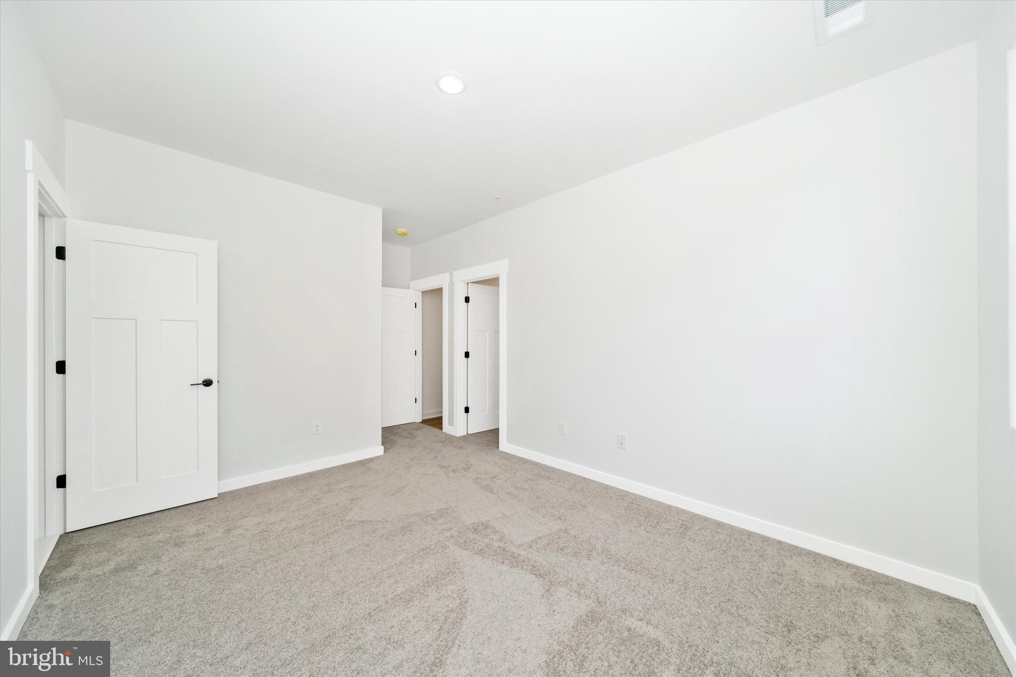 MILLERSVILLE - Residential