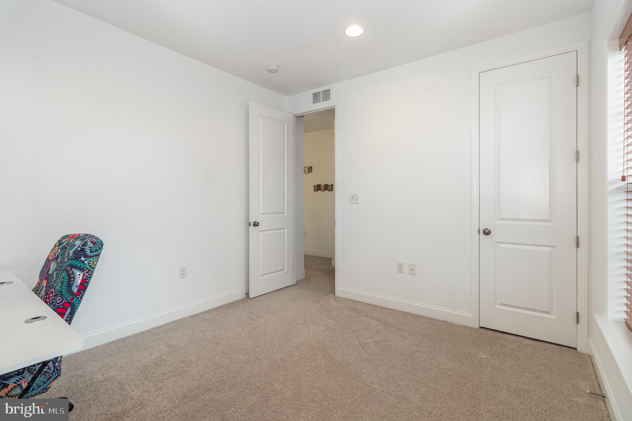 WOODBRIDGE - Residential