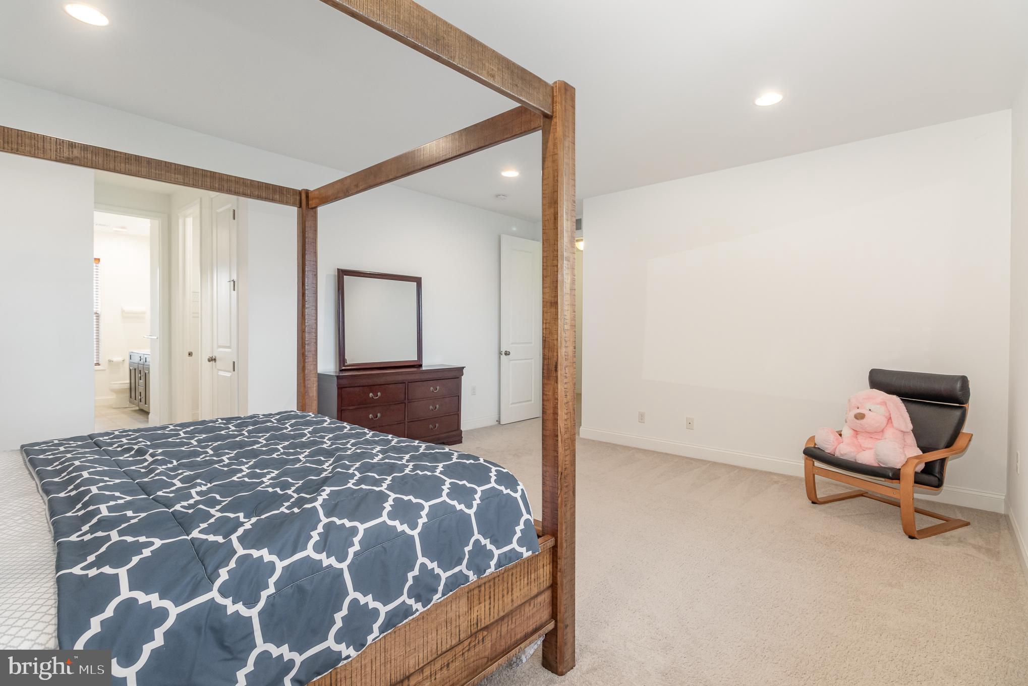 WOODBRIDGE - Residential