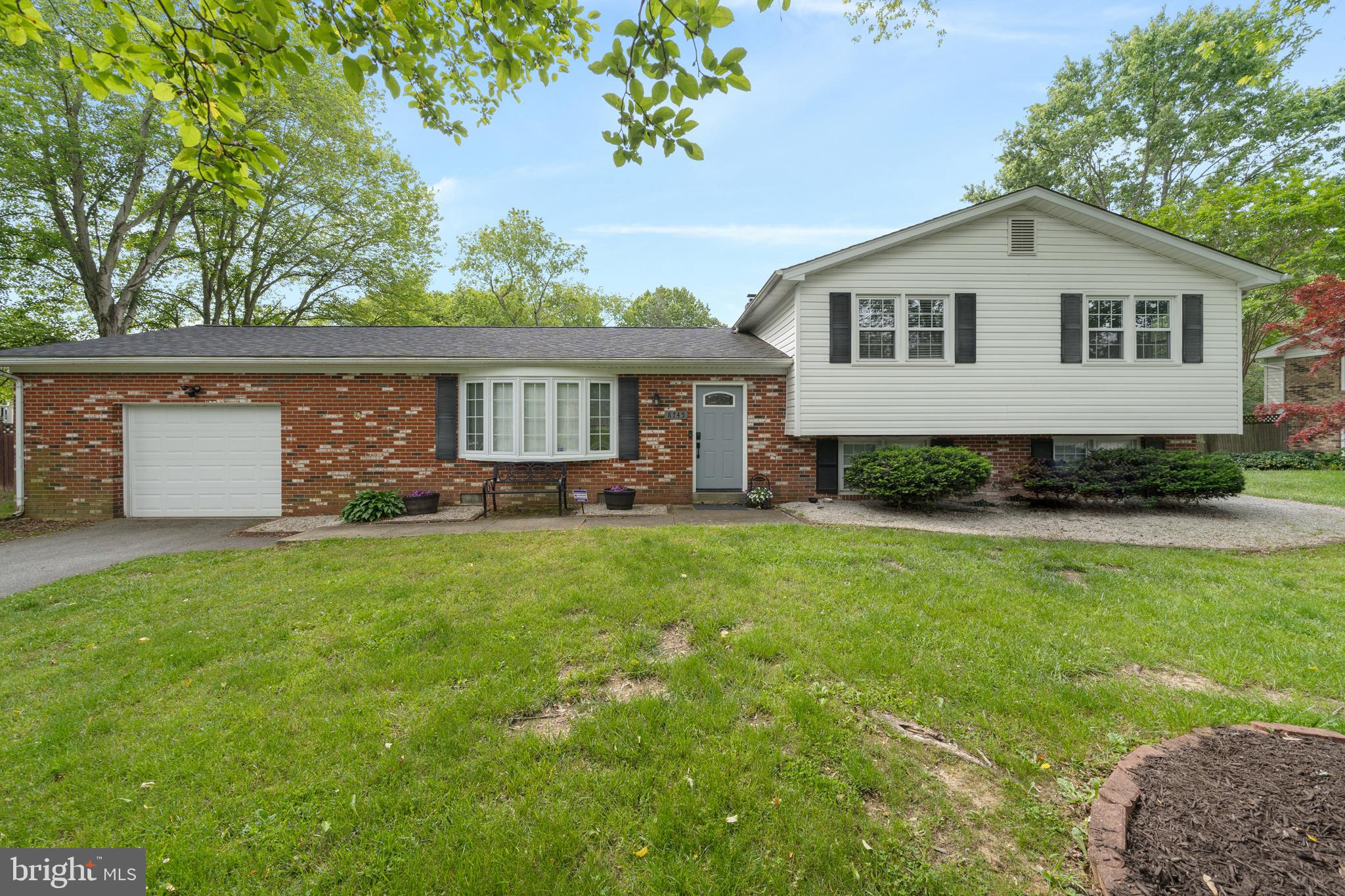 AVON CREST - Residential