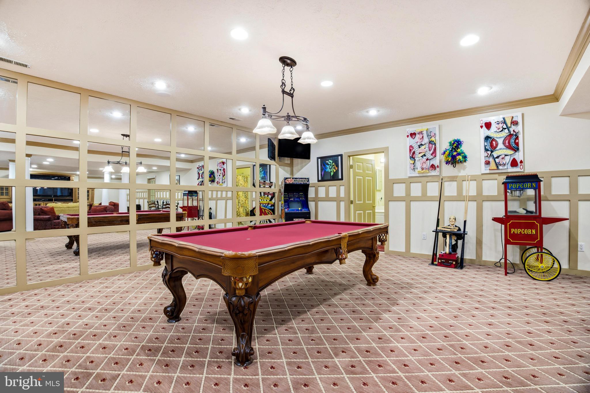 HUNT VALLEY ESTATES - Residential