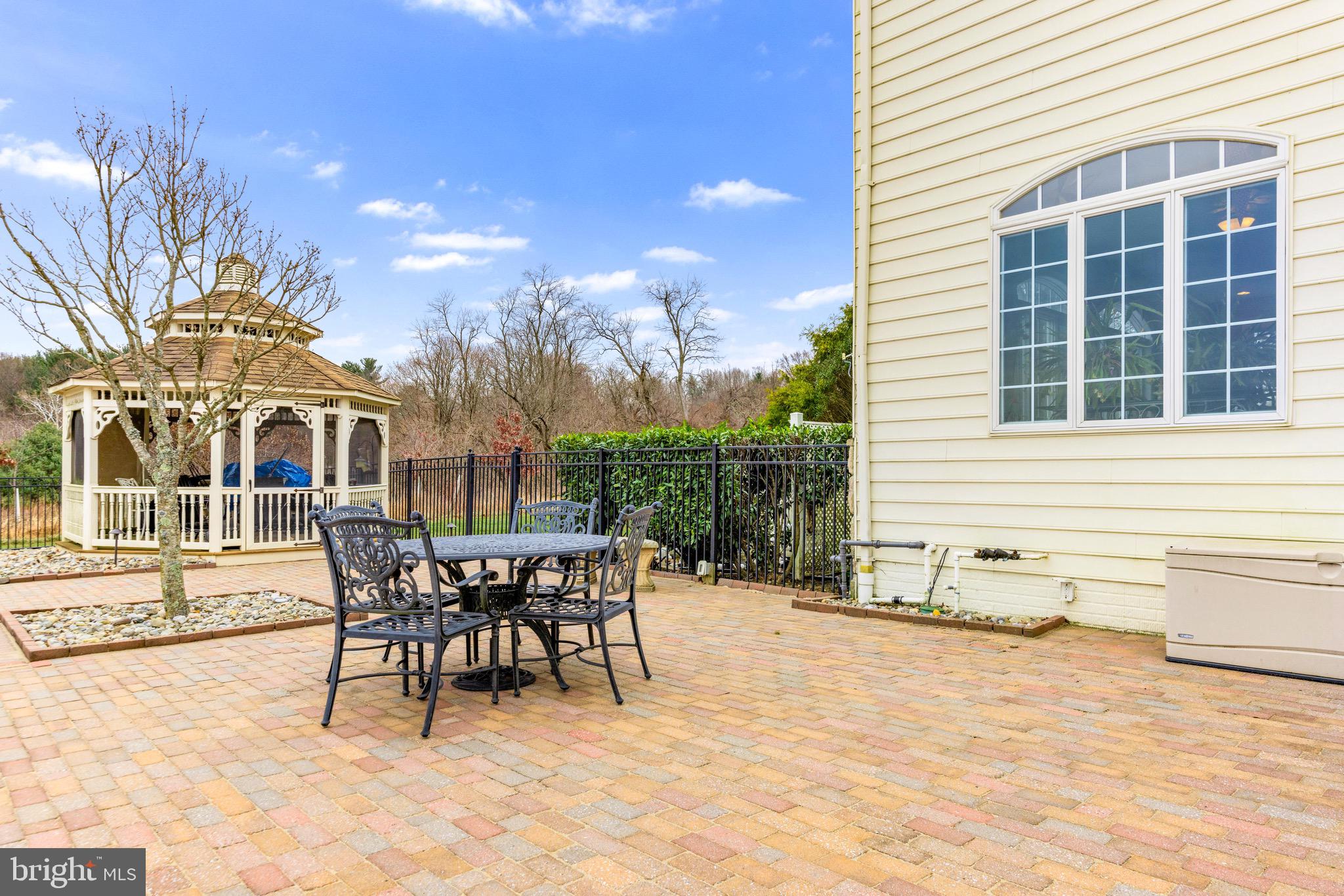 HUNT VALLEY ESTATES - Residential