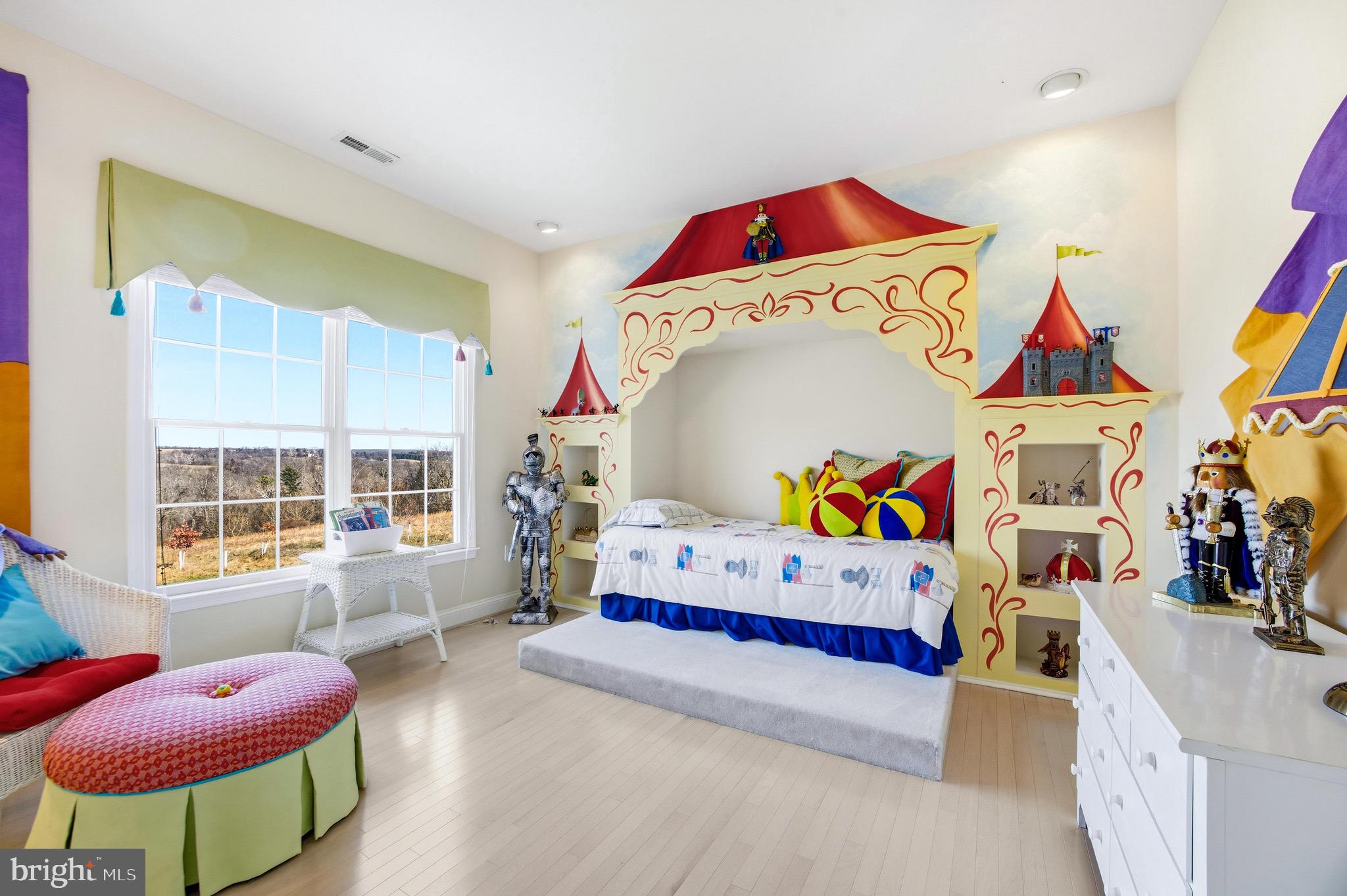 HUNT VALLEY ESTATES - Residential