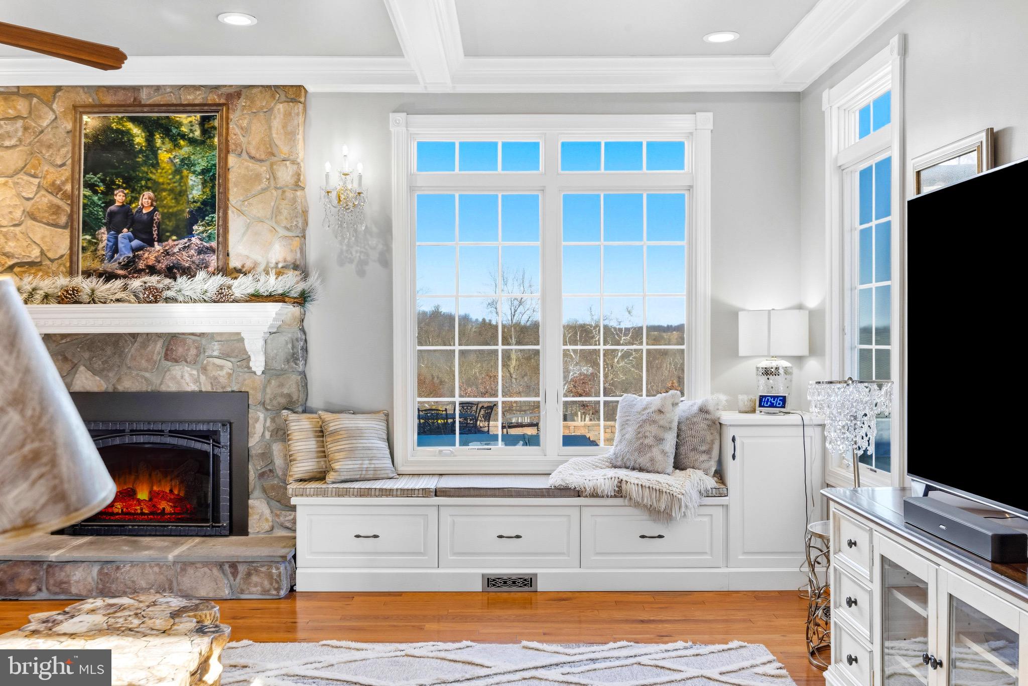 HUNT VALLEY ESTATES - Residential