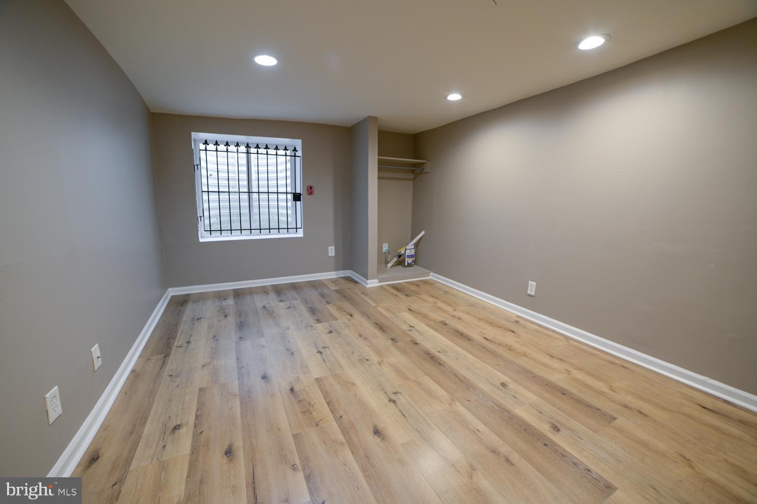 TEMPLE UNIVERSITY - Commercial Sale