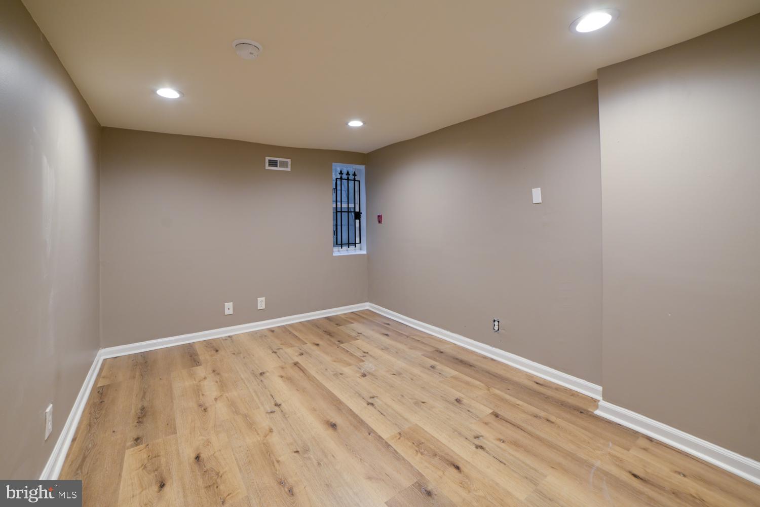 TEMPLE UNIVERSITY - Commercial Sale
