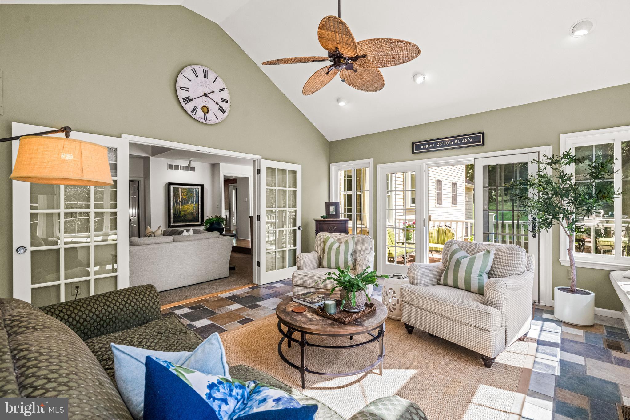 PEBBLE HILL - Residential
