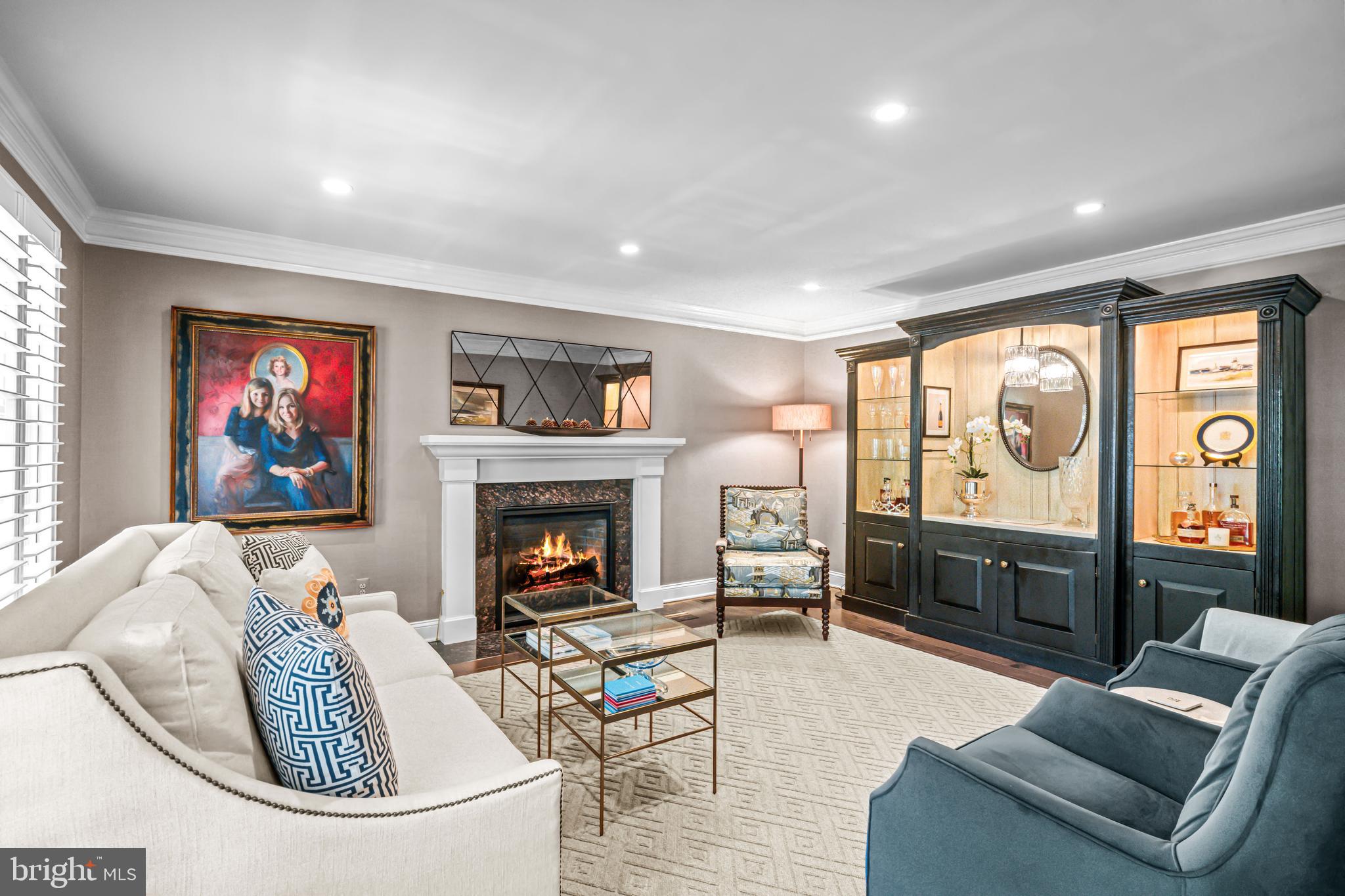 PEBBLE HILL - Residential