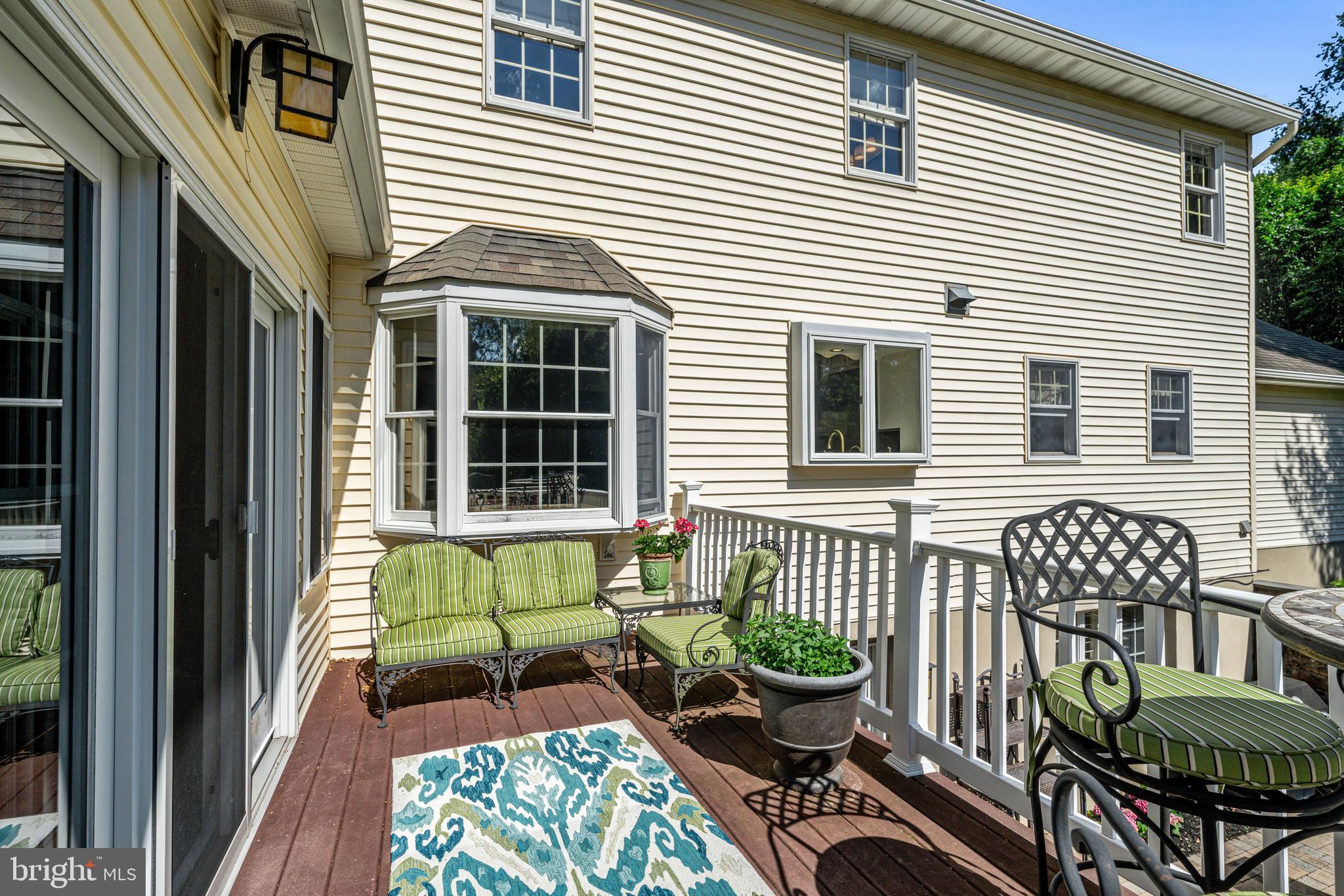 PEBBLE HILL - Residential