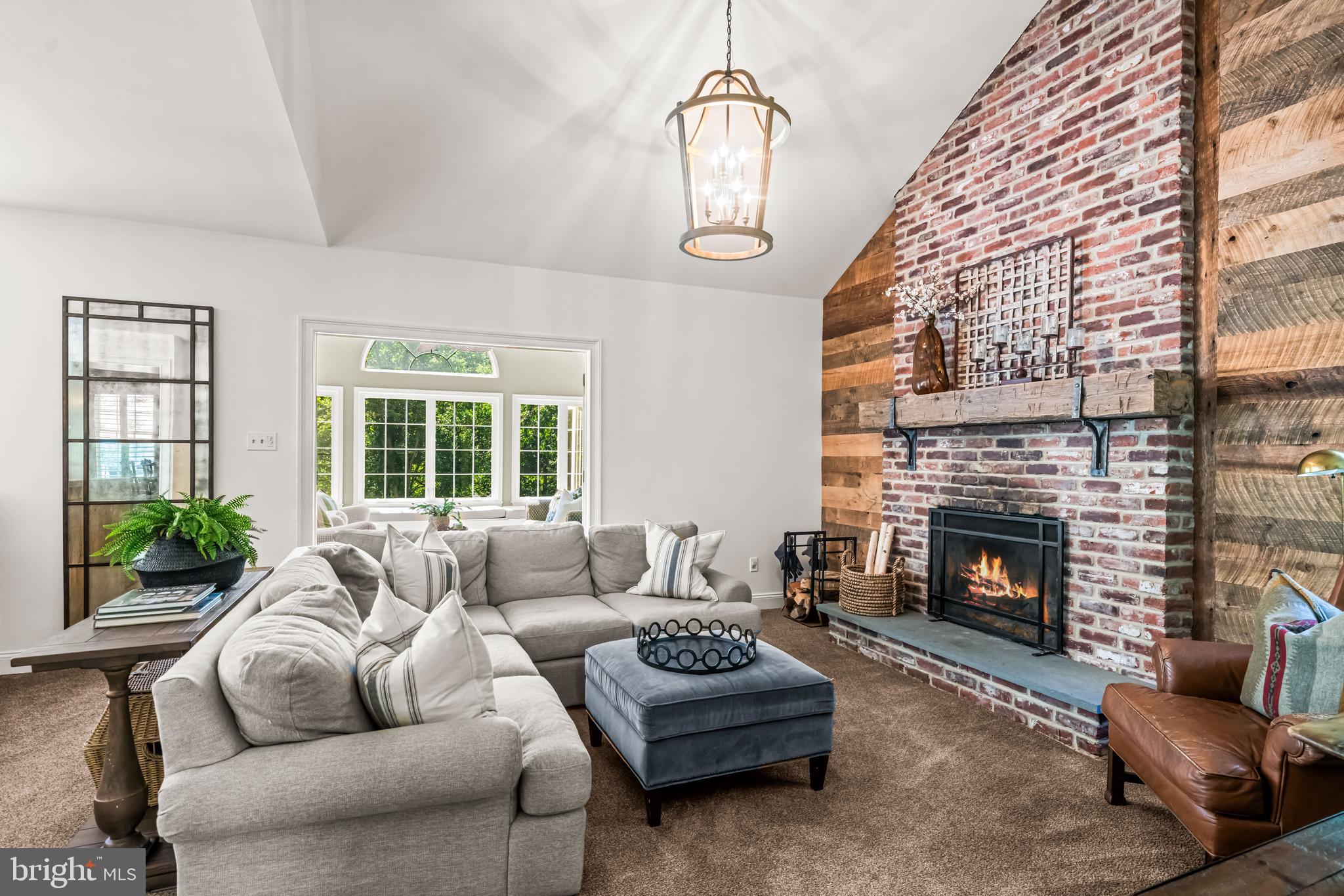 PEBBLE HILL - Residential
