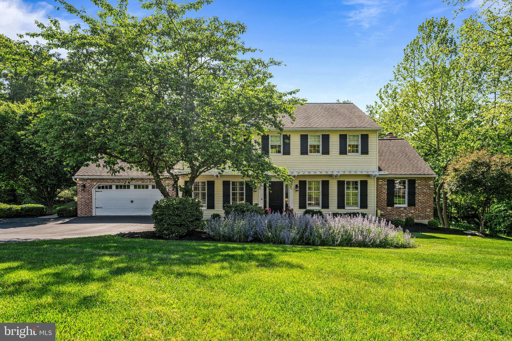 PEBBLE HILL - Residential