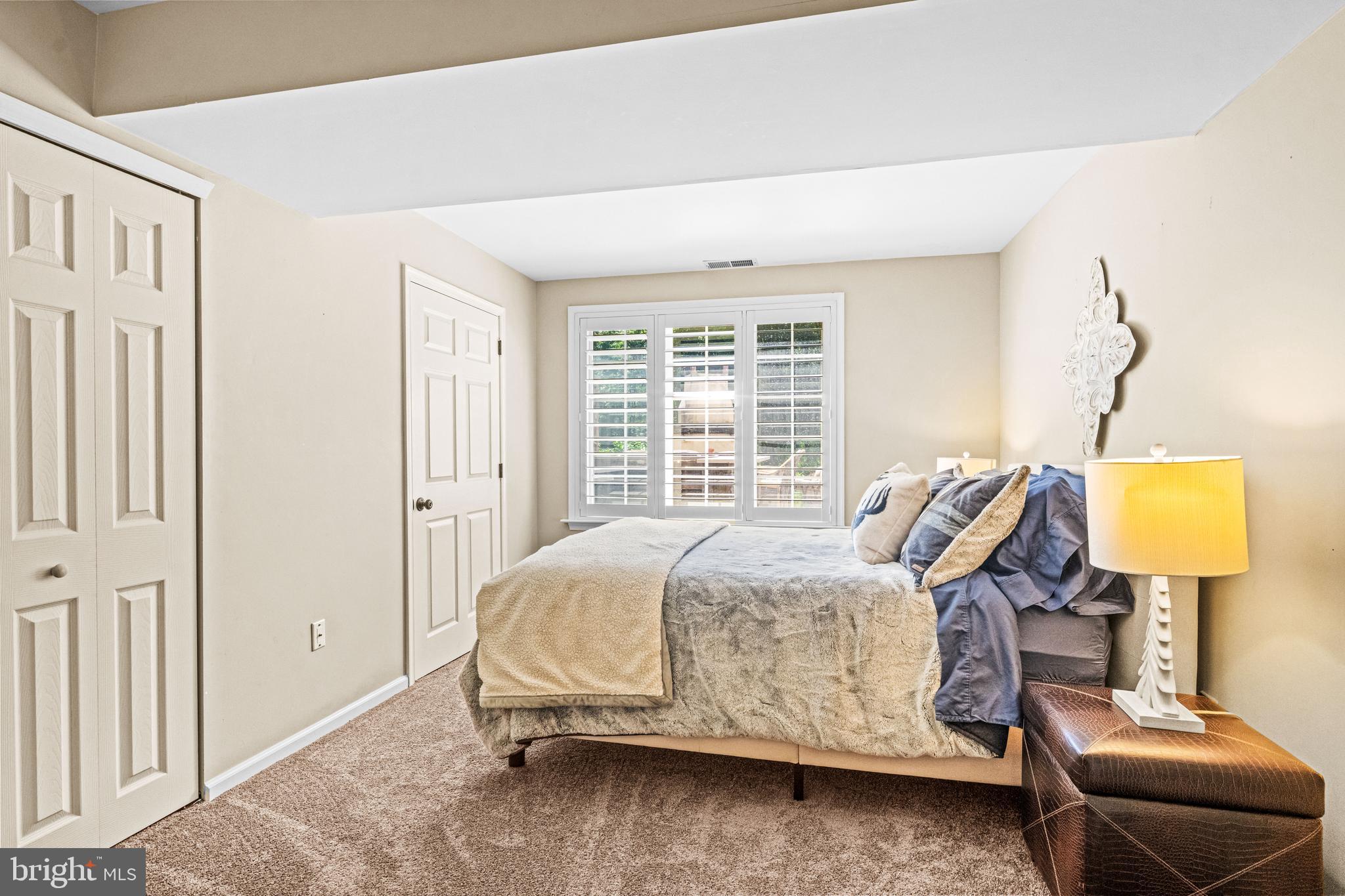 PEBBLE HILL - Residential