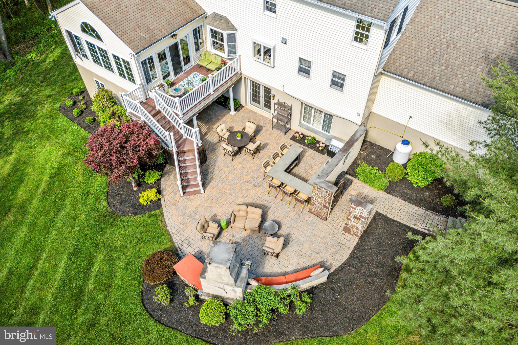 PEBBLE HILL - Residential