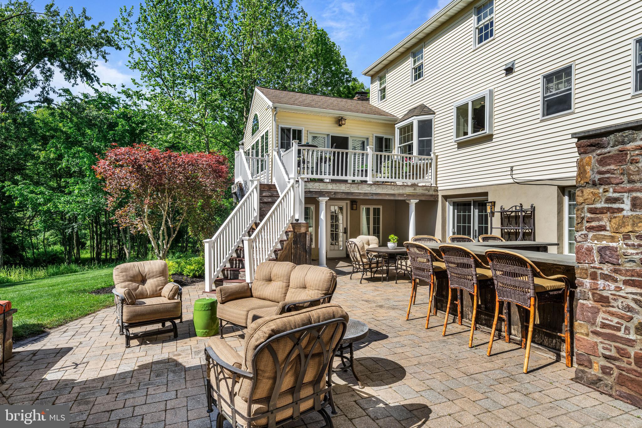 PEBBLE HILL - Residential