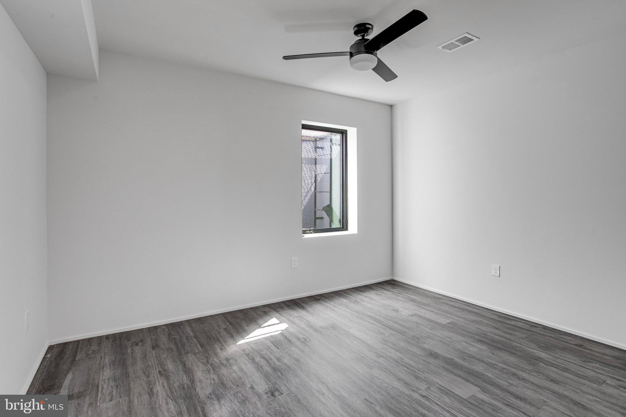 DUNN LORING WOODS - Residential