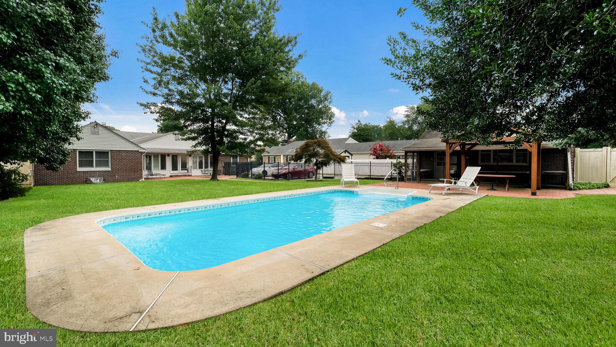 LANDRETH MANOR - Residential