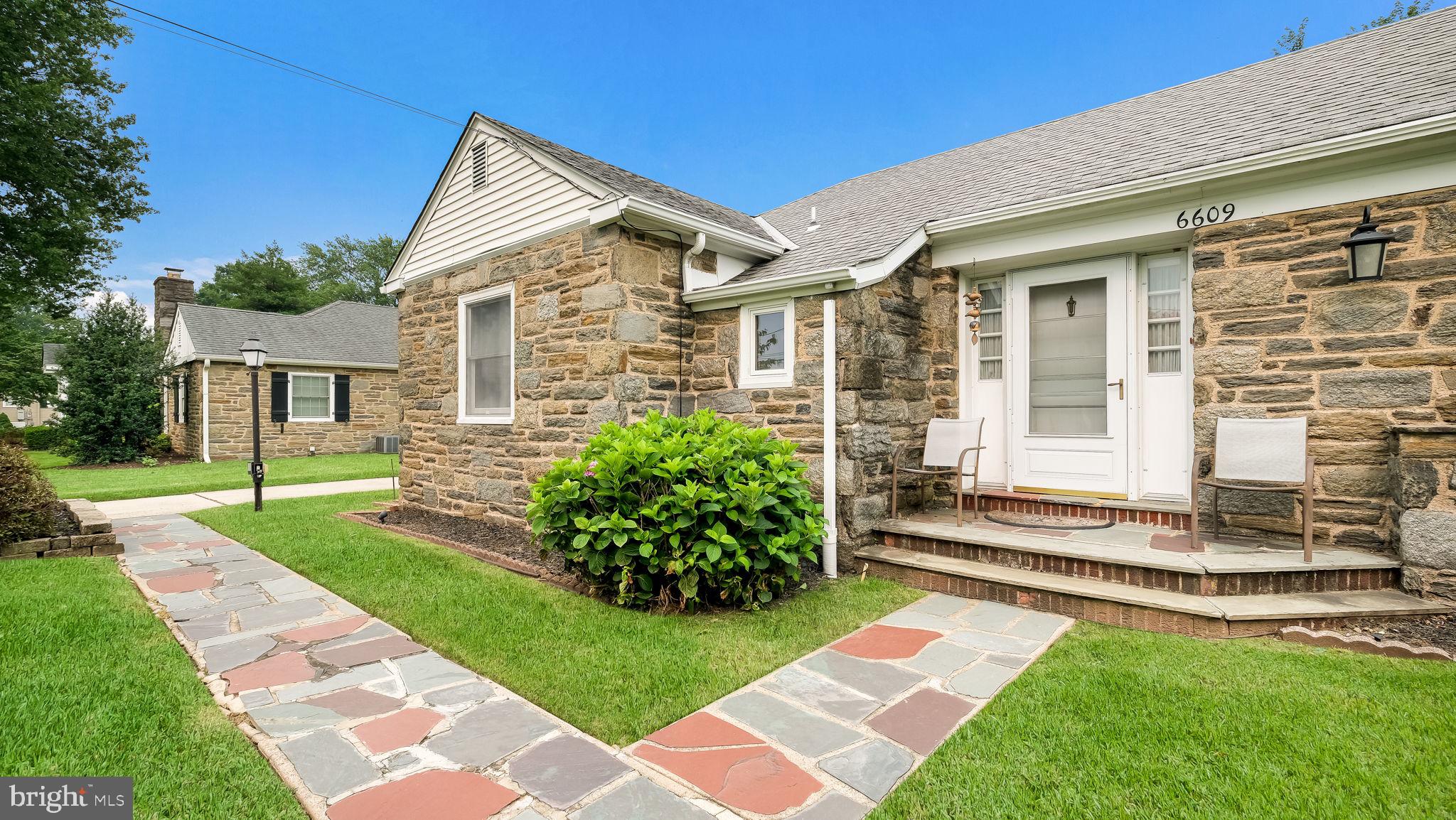 LANDRETH MANOR - Residential