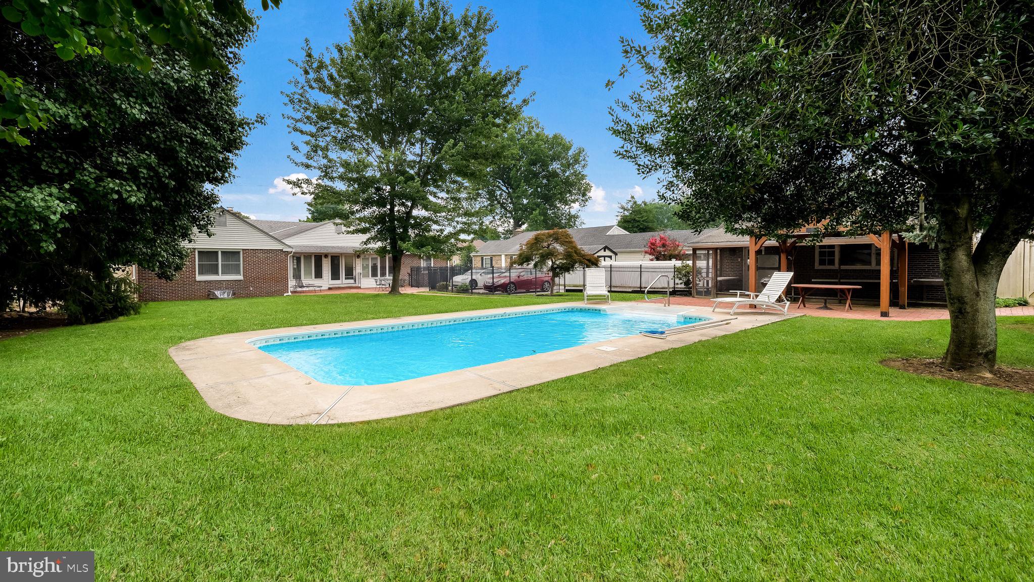 LANDRETH MANOR - Residential