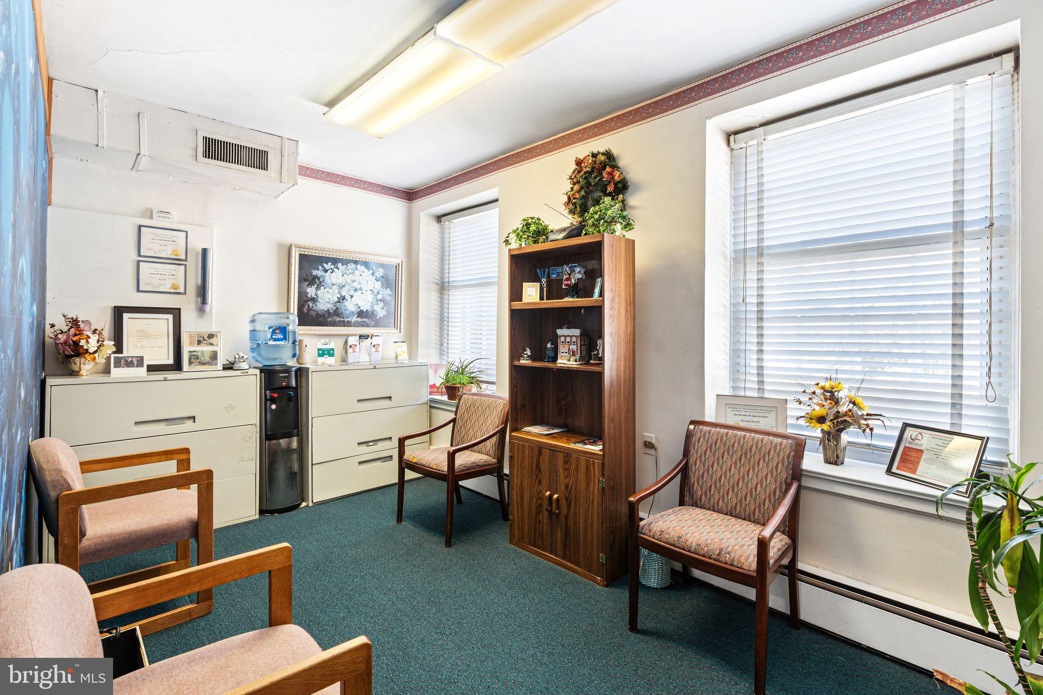 GERMANTOWN - Commercial Sale
