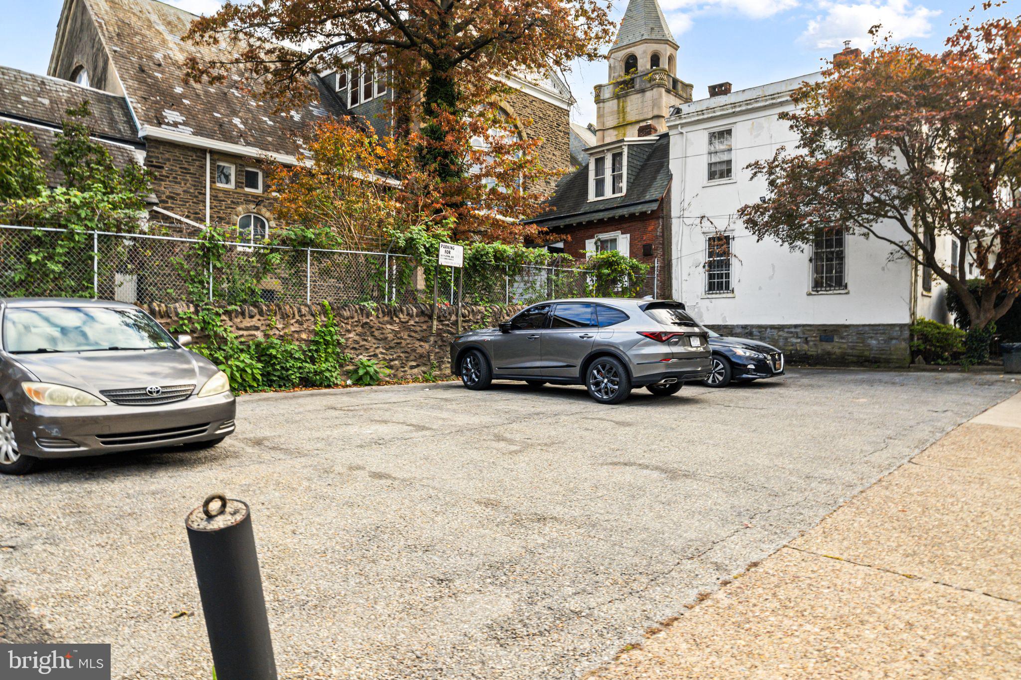 GERMANTOWN - Commercial Sale