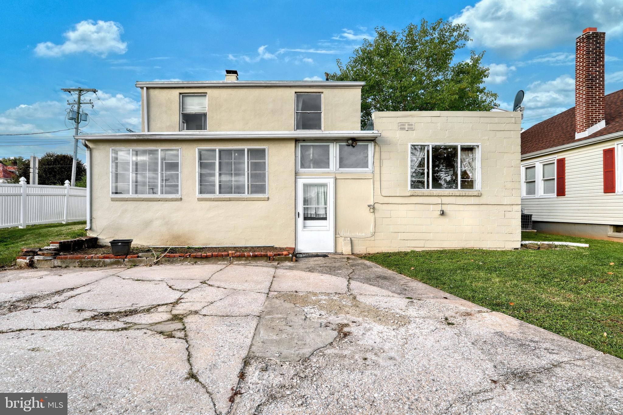 NORTH YORK BORO - Residential