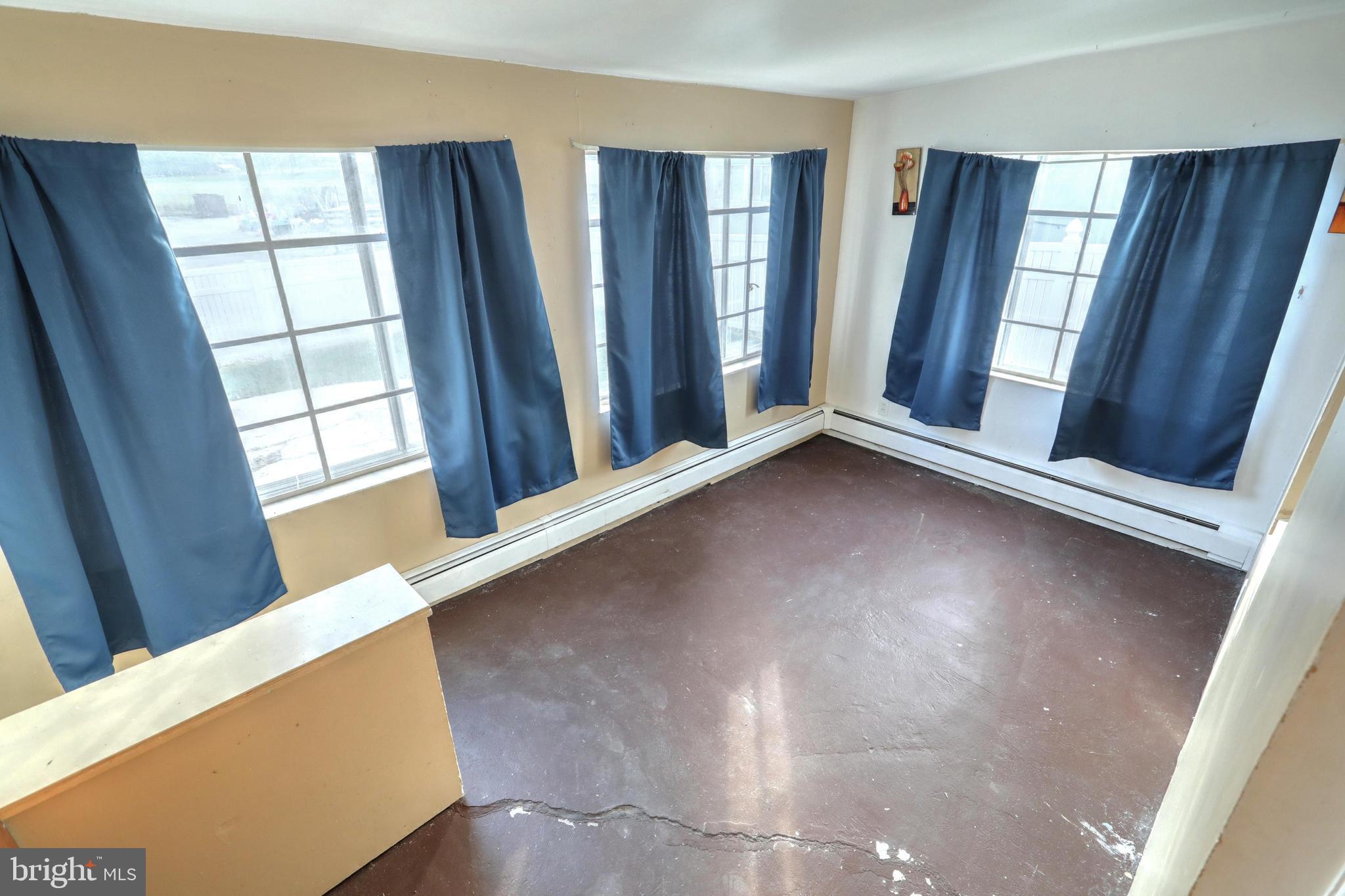 NORTH YORK BORO - Residential