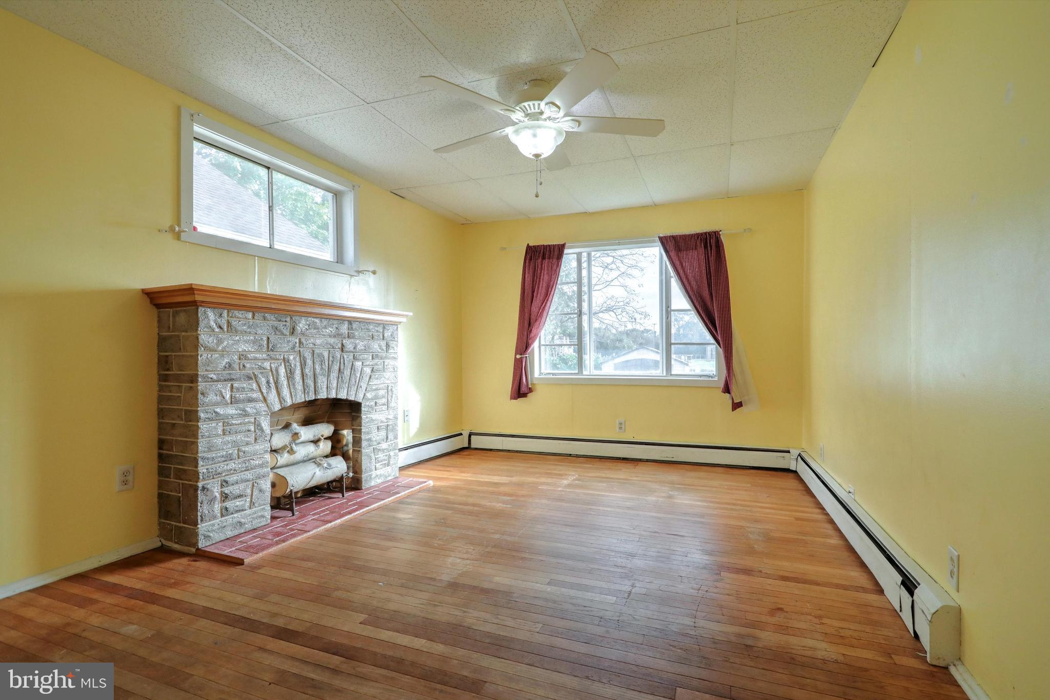 NORTH YORK BORO - Residential