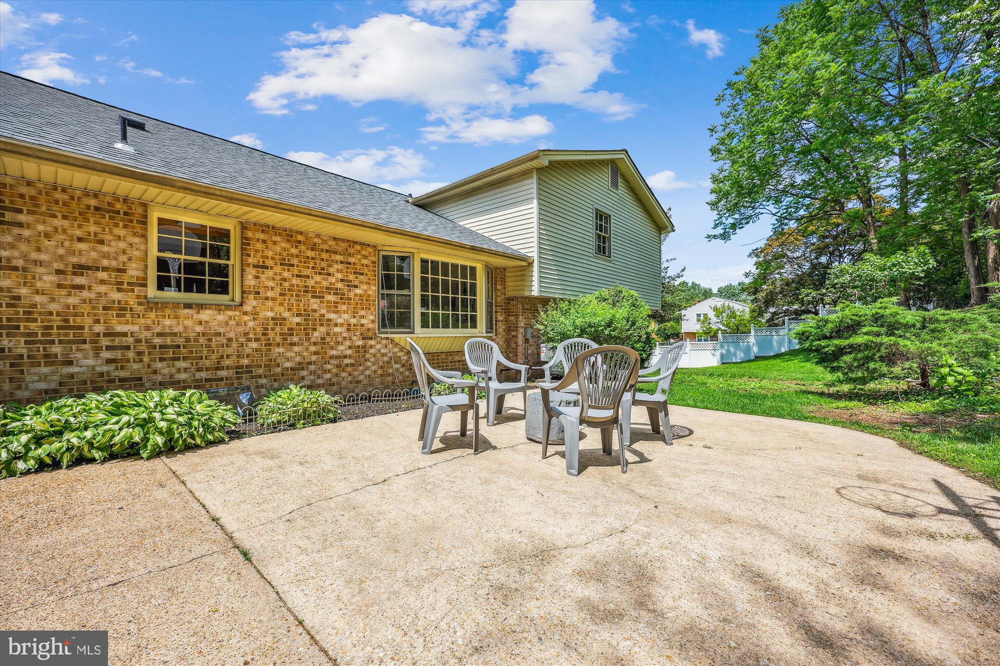 SPRINGBROOK MANOR - Residential